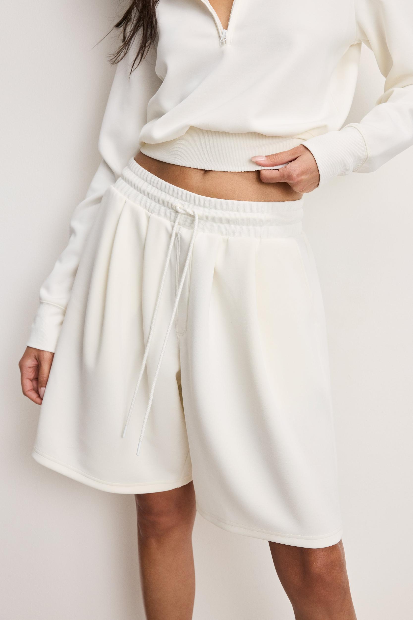 AIR SOFT SCUBA SHORTS | CLOUD WHITE Product Image