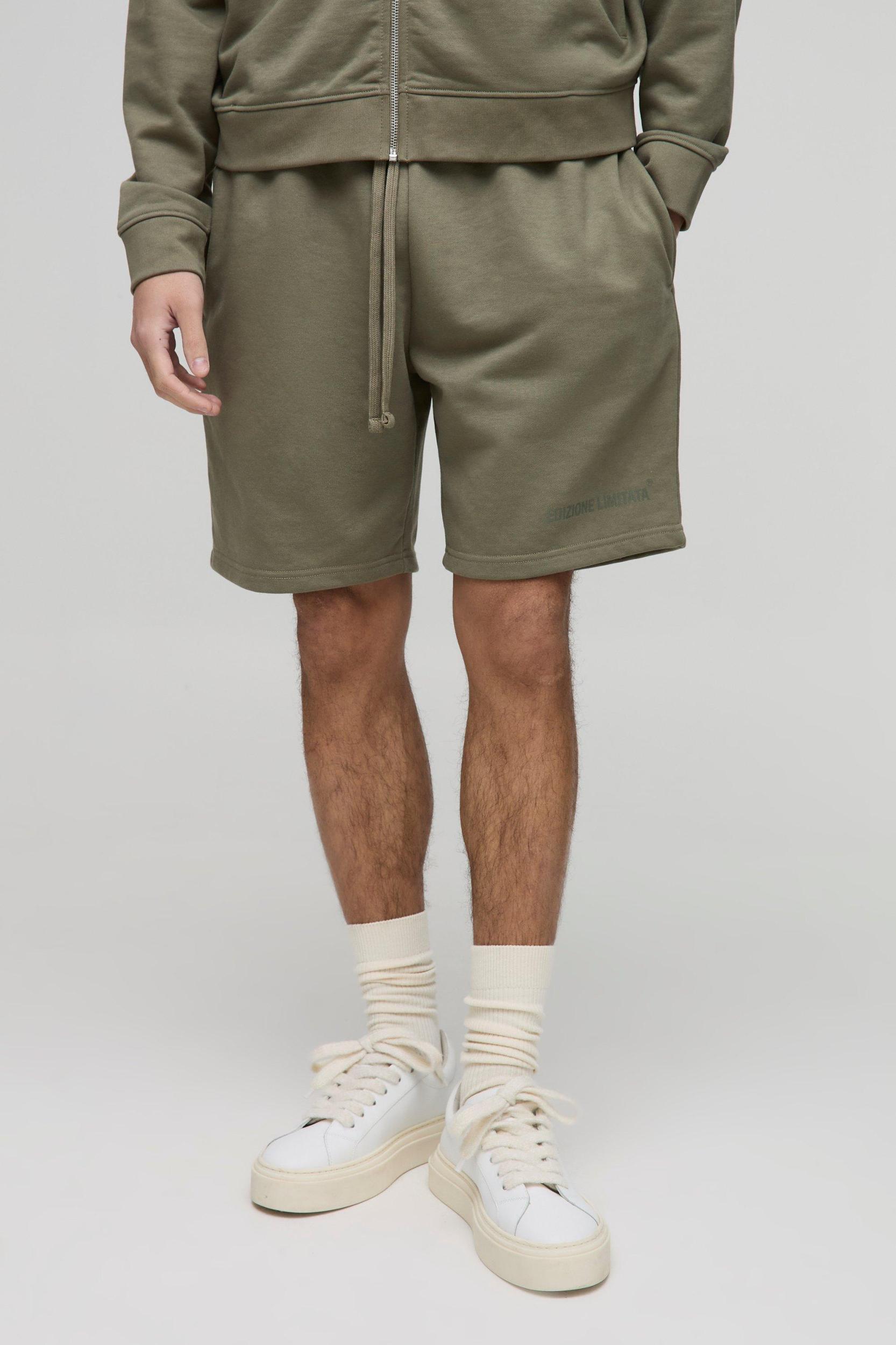 Relaxed Edizione Limitata Mid Length Heavyweight Shorts | boohooMAN USA Product Image