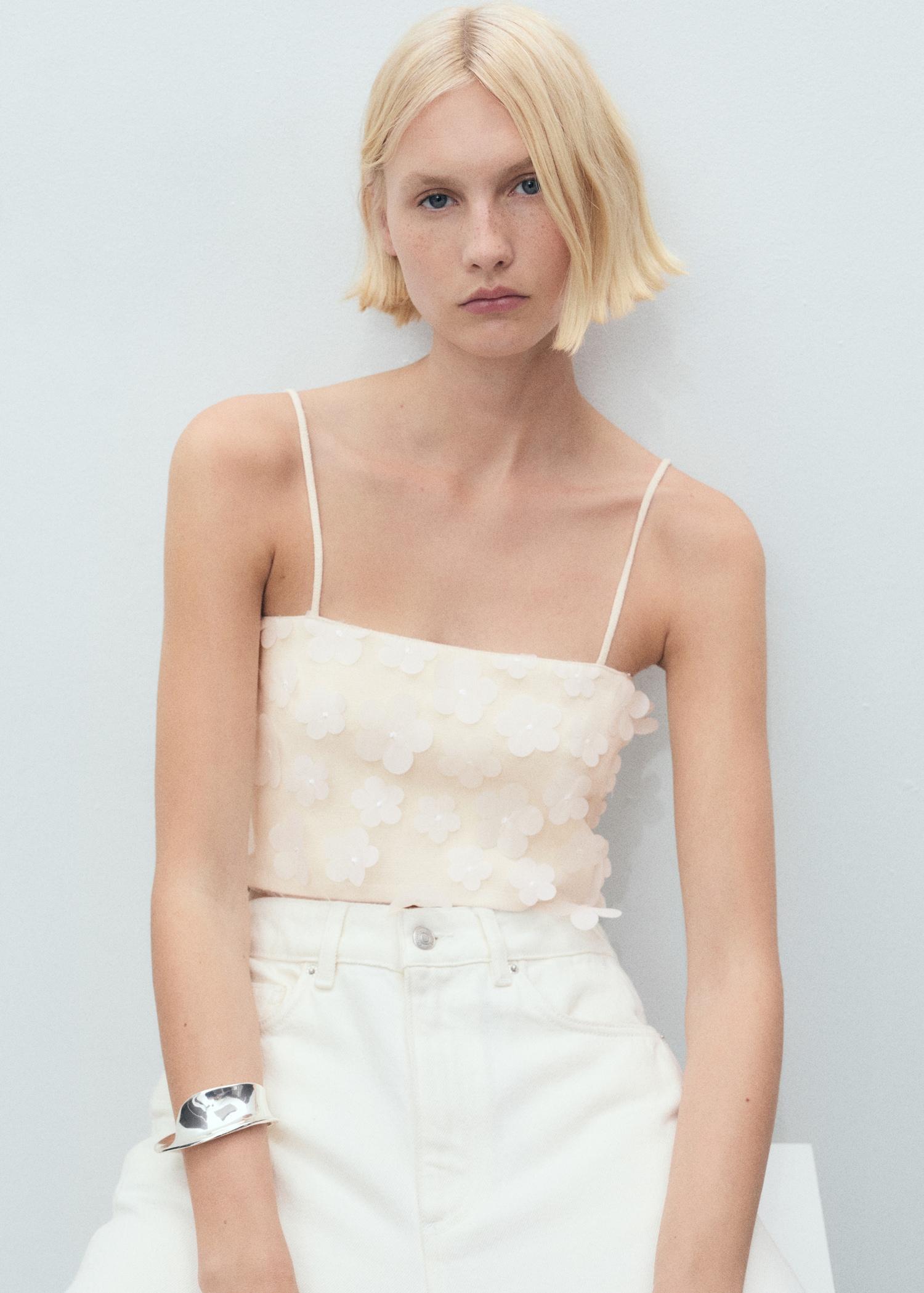 Embossed floral top - Women | MANGO USA Product Image