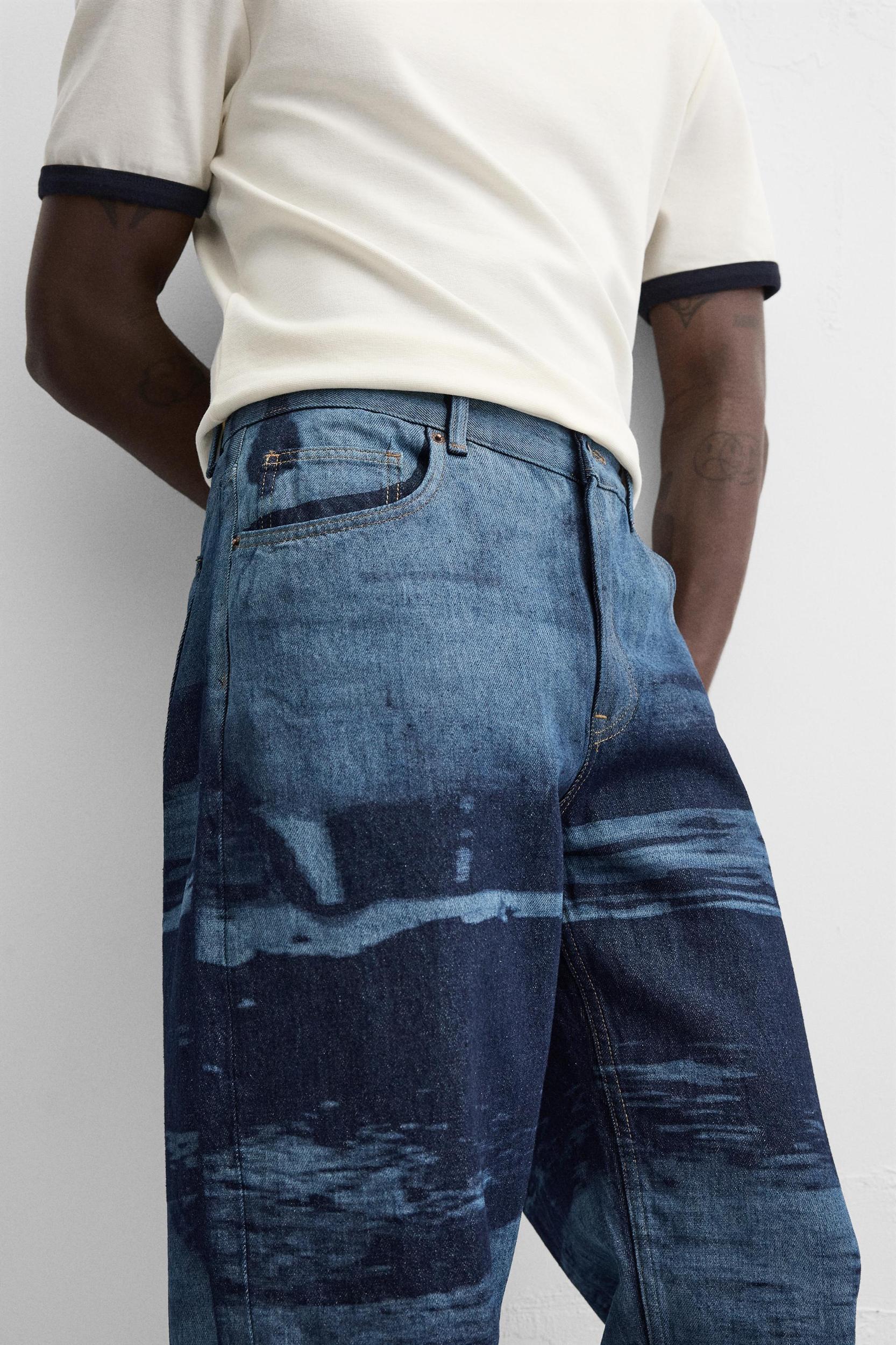 PRINTED RELAXED FIT JEANS Product Image