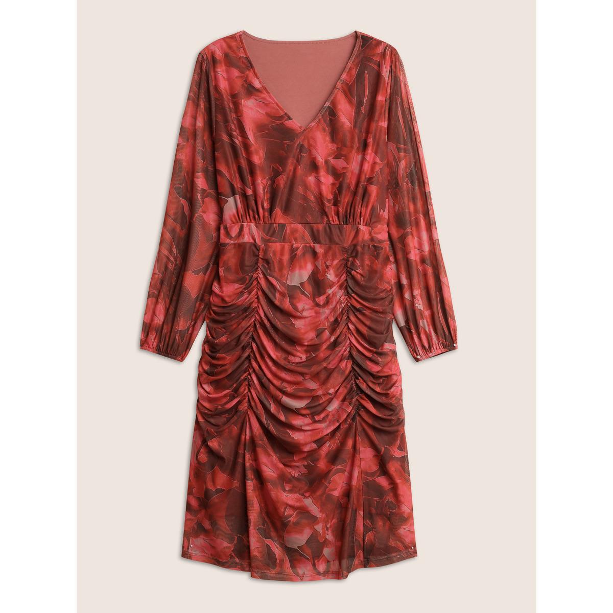 Plus Size Floral Print Pocket Ruched Hem Dress Raspberry Women Elegant Gathered V-neck Long Sleeve Curvy Midi Dress BloomChic 22-24/3X Product Image