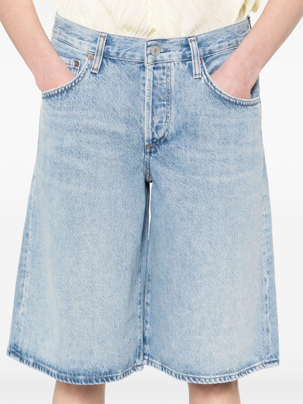 denim shorts Product Image