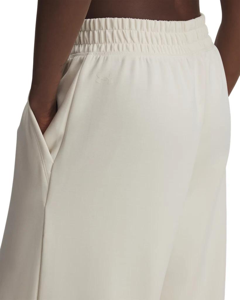 UA Meridian Lounge Product Image