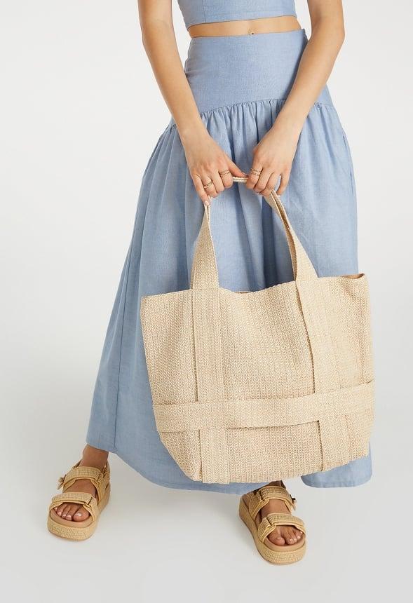 Traveling Raffia Bag Product Image