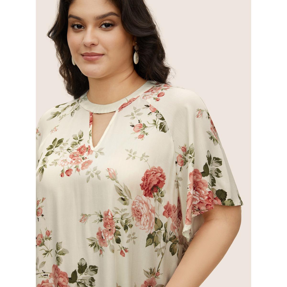 Plus Size Ivory Floral Print Keyhole Flutter Sleeve Blouse Women Elegant Short sleeve Round Neck Everyday Blouses BloomChic 22-24/3X Product Image