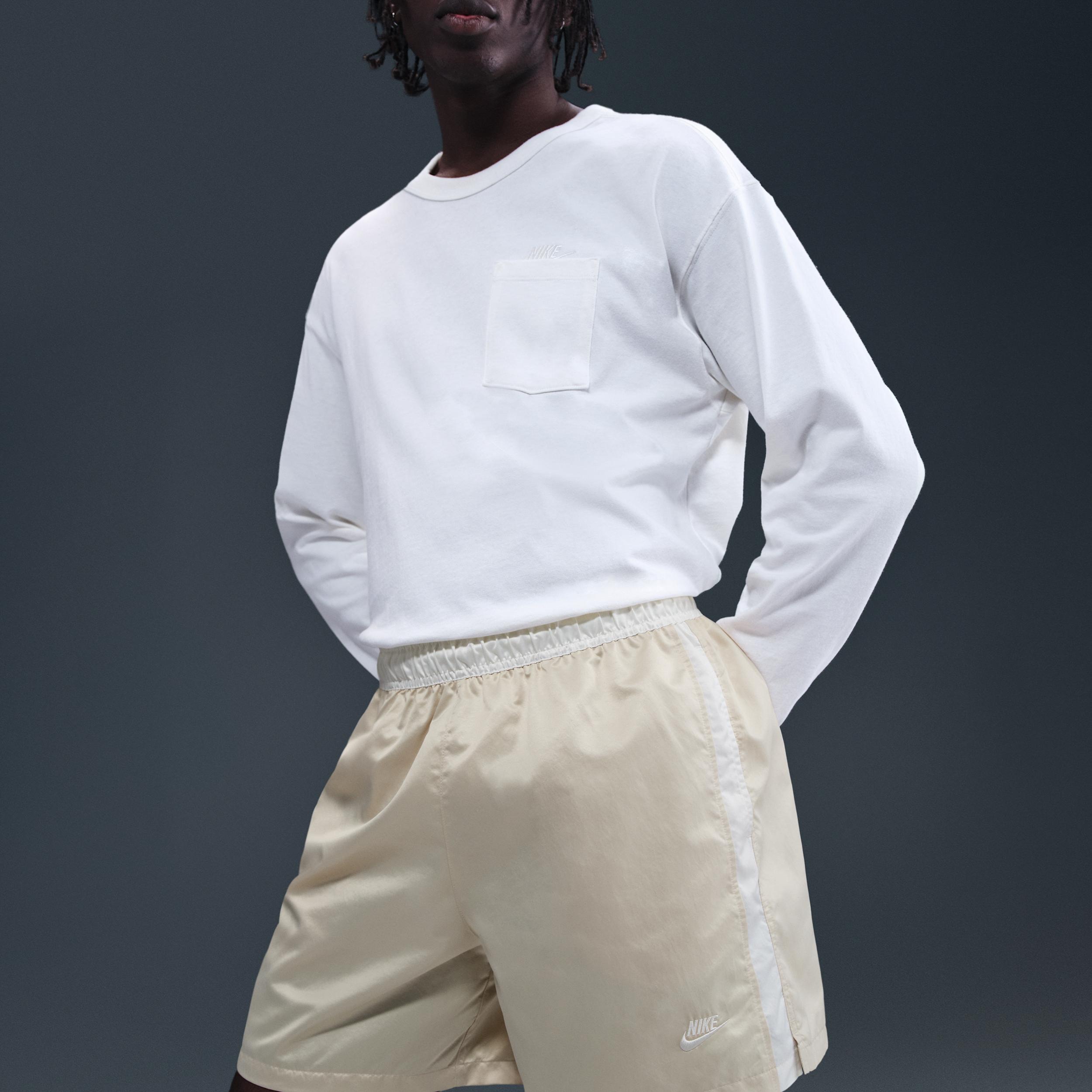 Mens Nike Sportswear Club Flow Football Shorts | HJ1952-077 Product Image