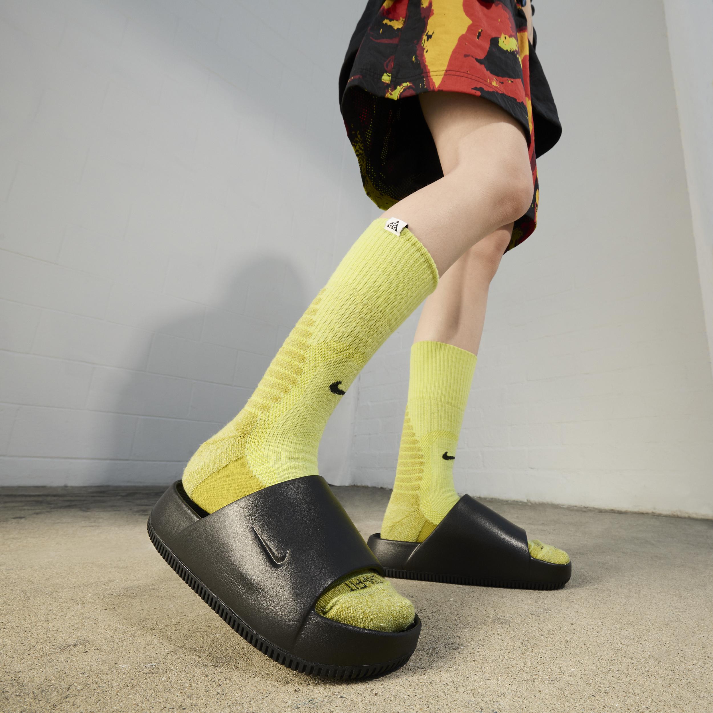 Nike Womens Calm Slides | DX4816-001 Product Image