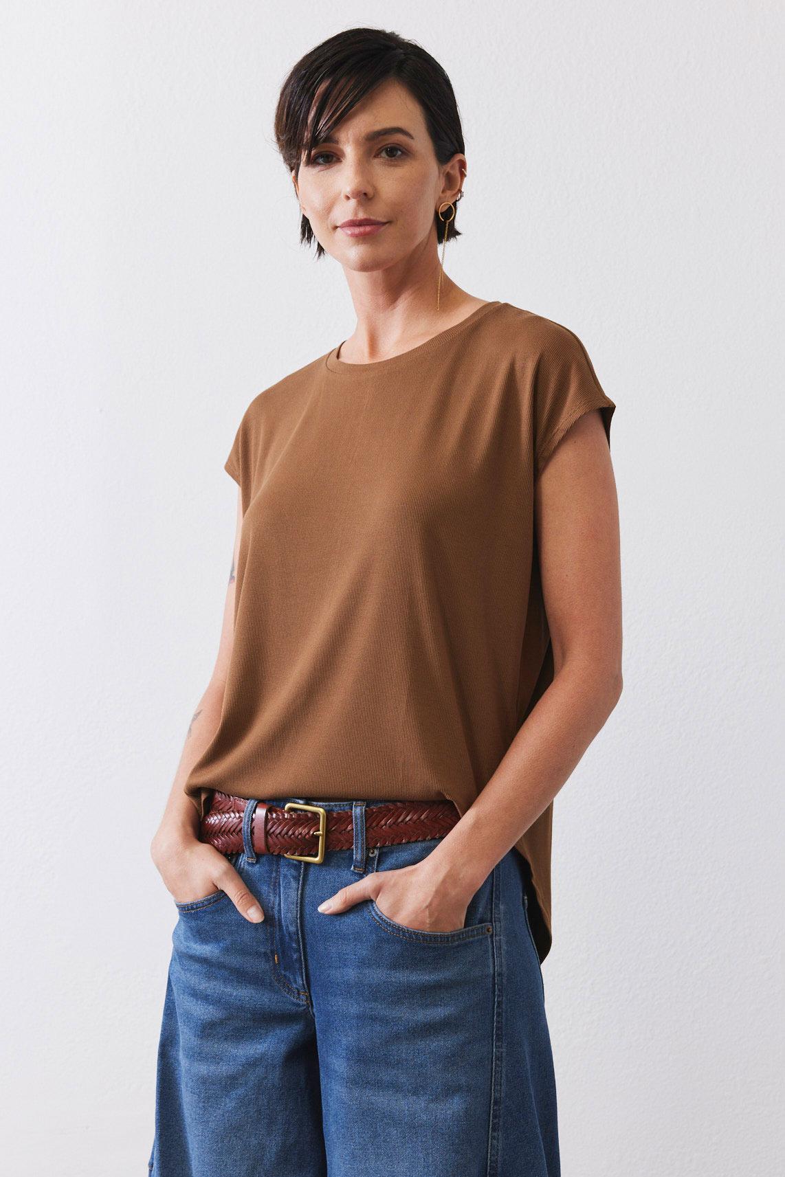 The Ribbed Tuck-In Tee Product Image