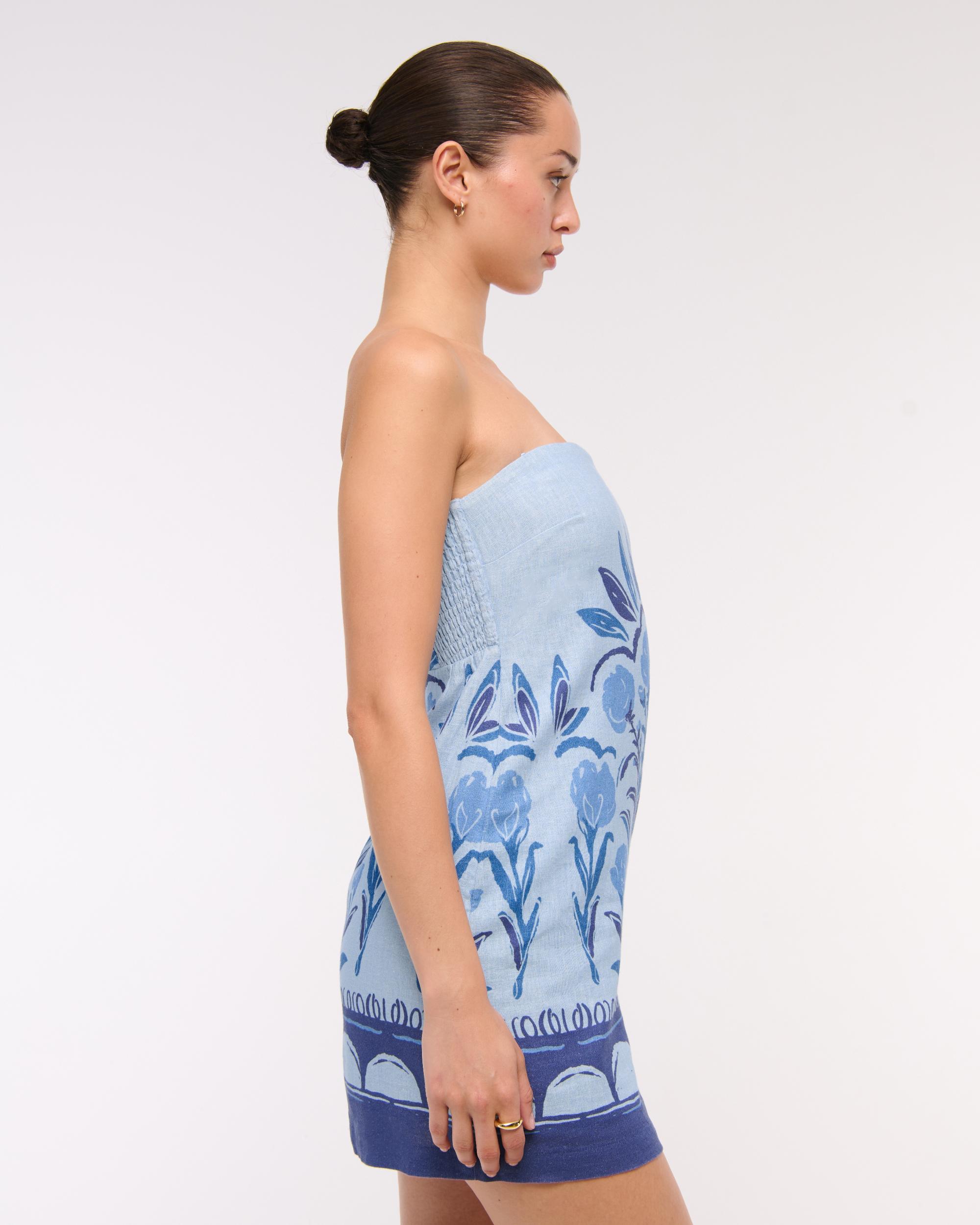 The A&F Scarlett Strapless Linen-Blend Skort Product Image