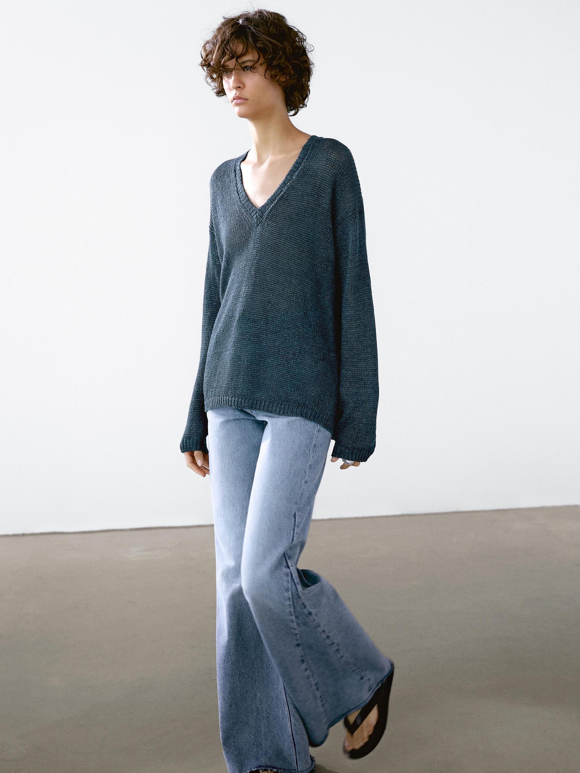 100% linen cutwork sweater Product Image