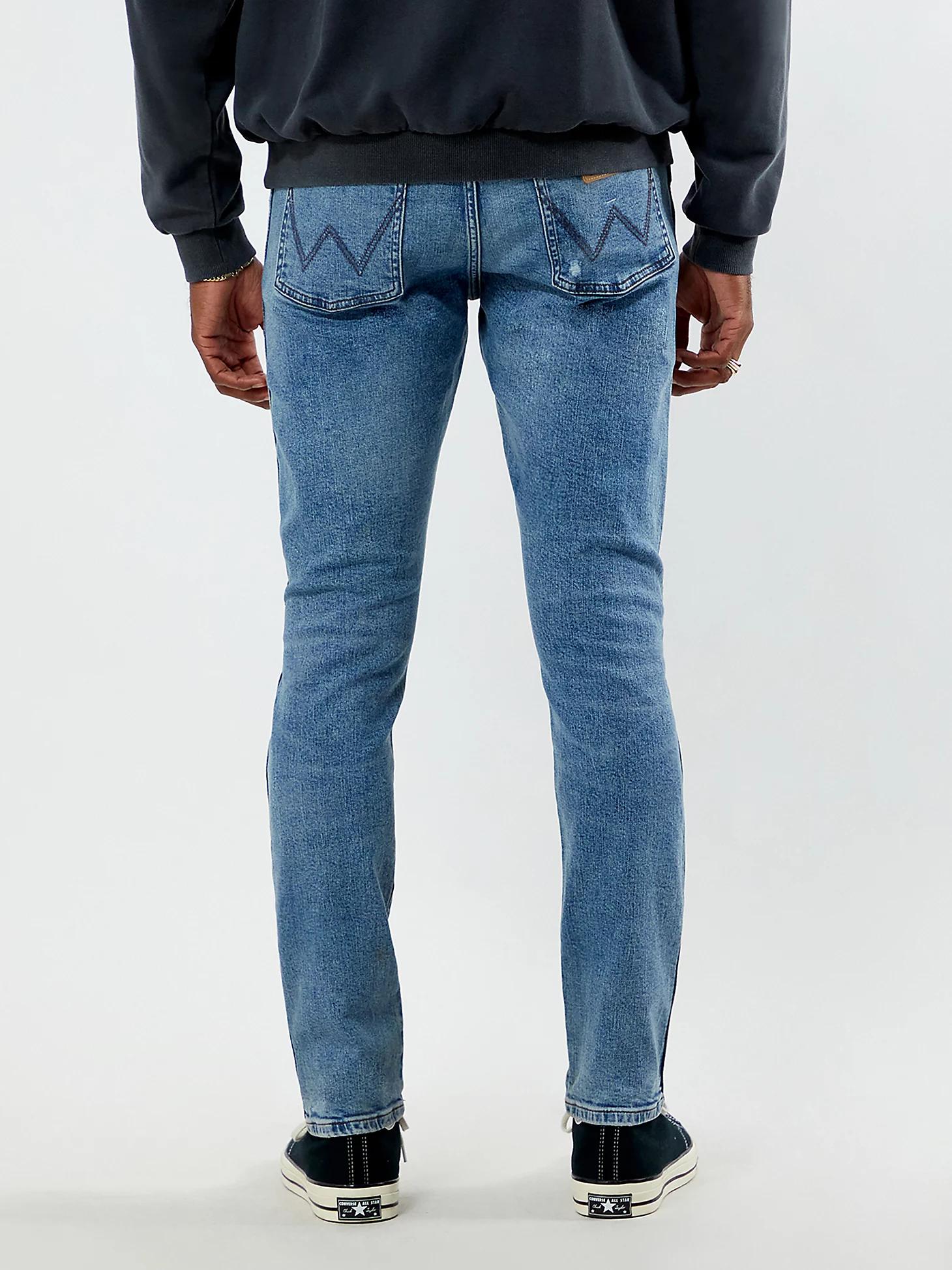 Wrangler® x PacSun Men's Slim Straight Jean in Middlin Product Image