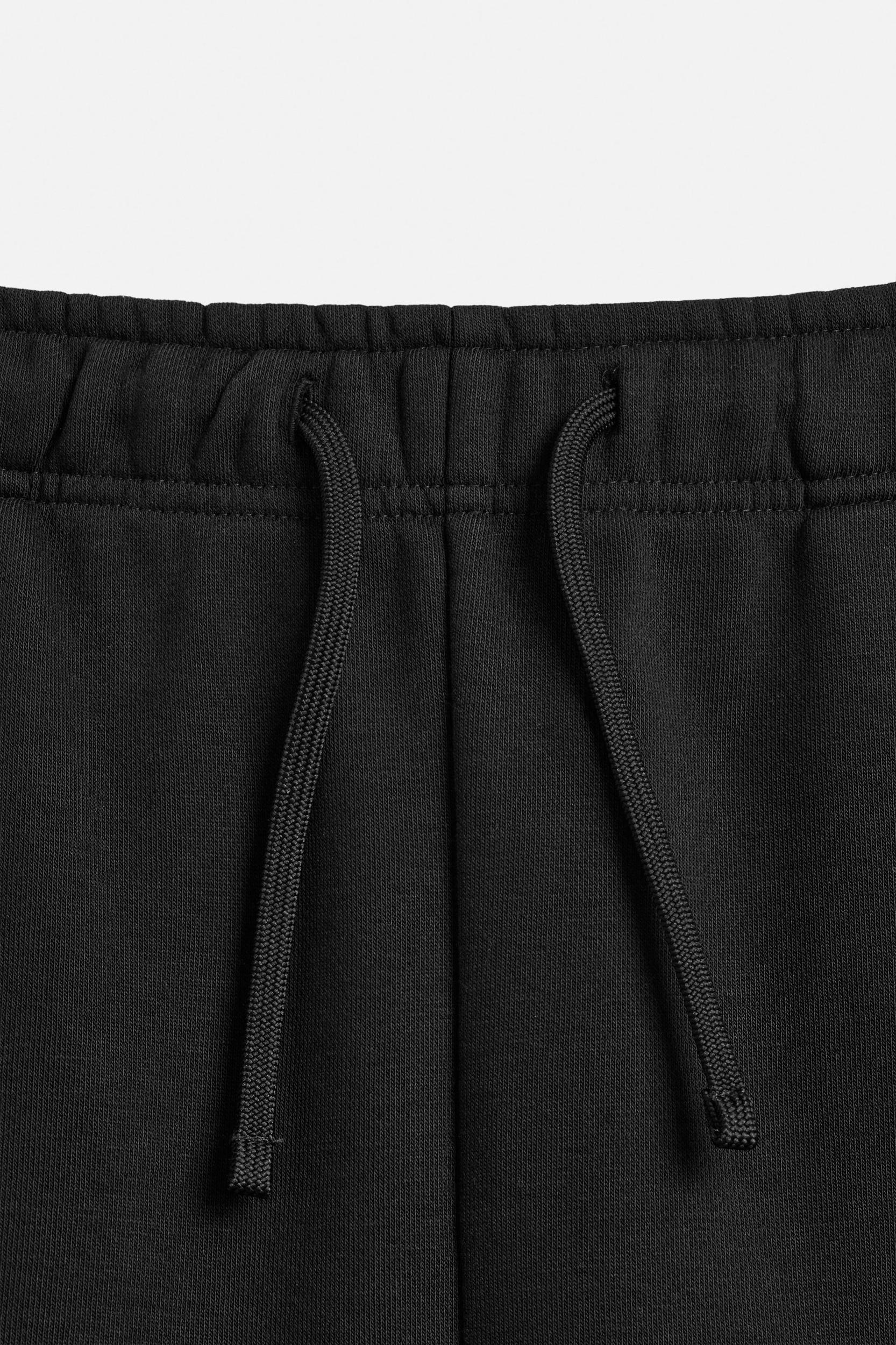 SEAMED JOGGING SHORTS Product Image