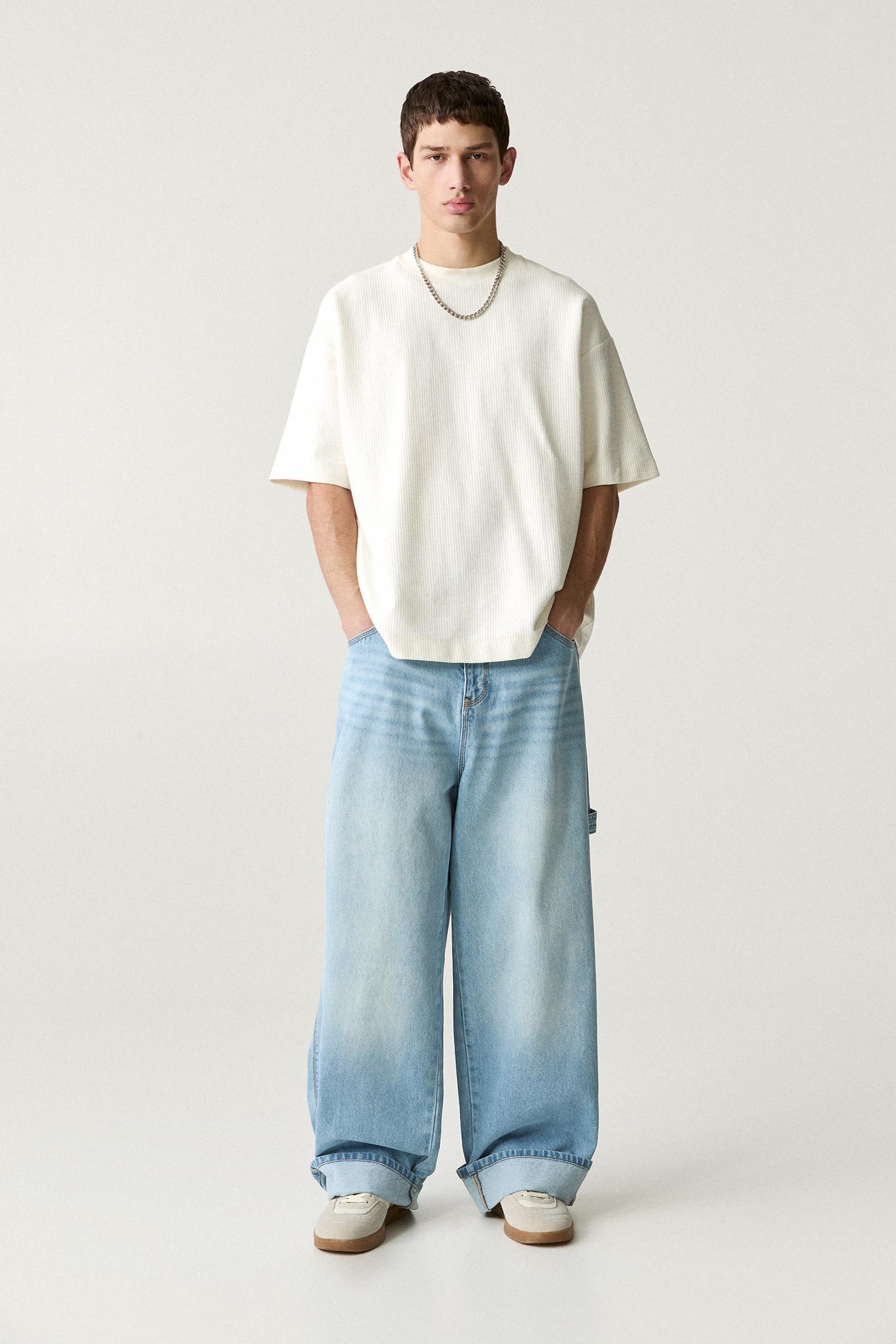 Textured short sleeve sweatshirt Product Image