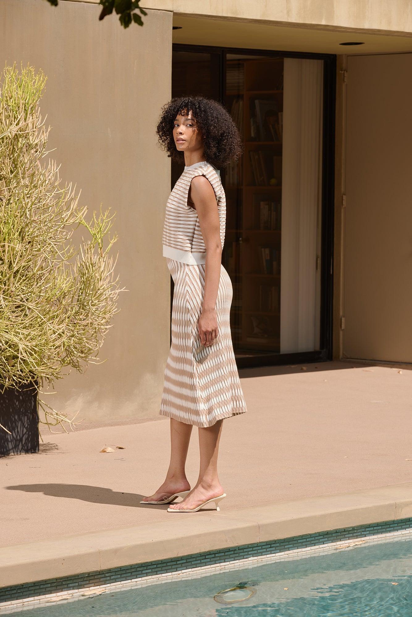 Newport Knit Skirt-Beige/White Product Image