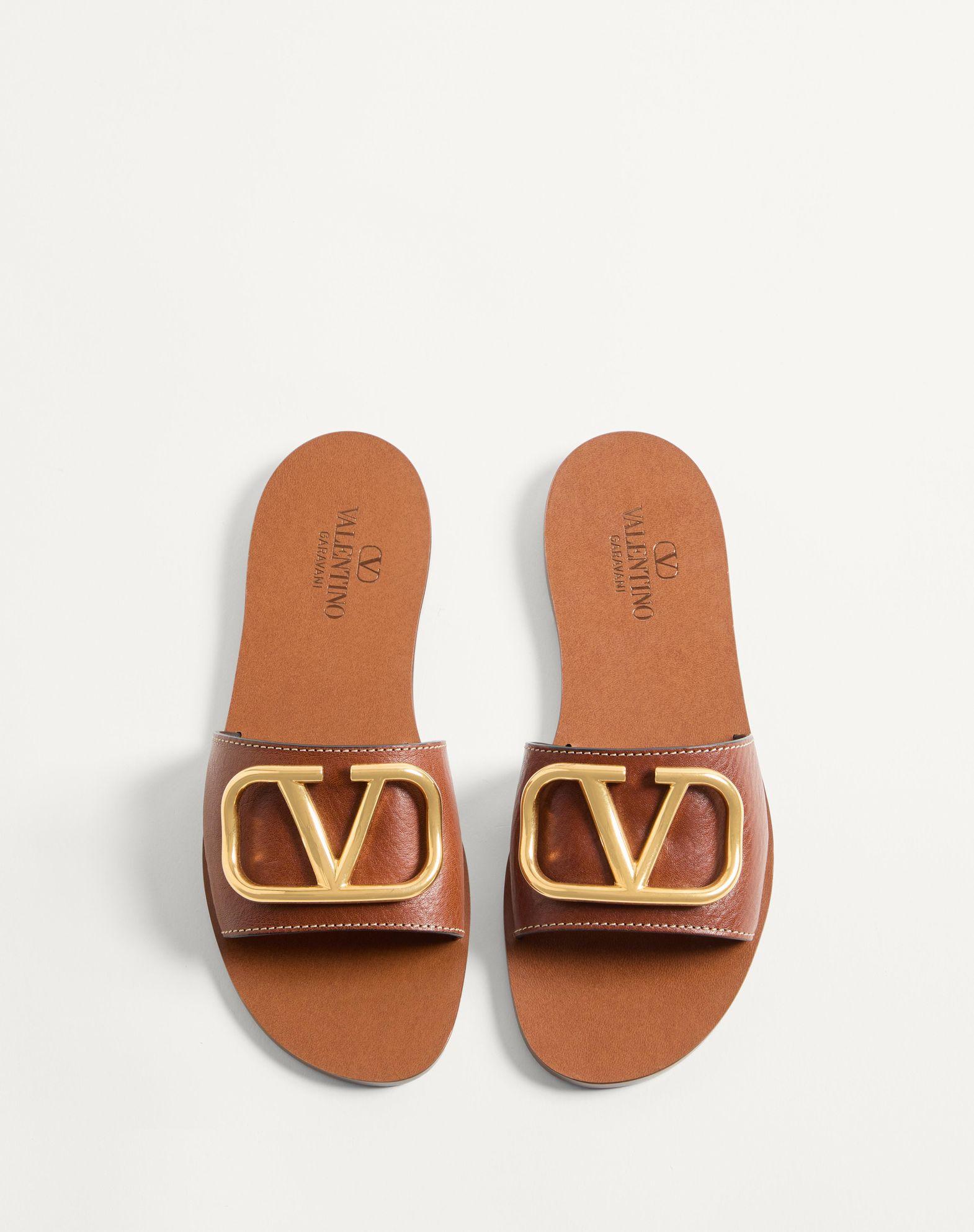Vlogo Signature Slide Sandal In Grainy Cowhide With Accessory Product Image