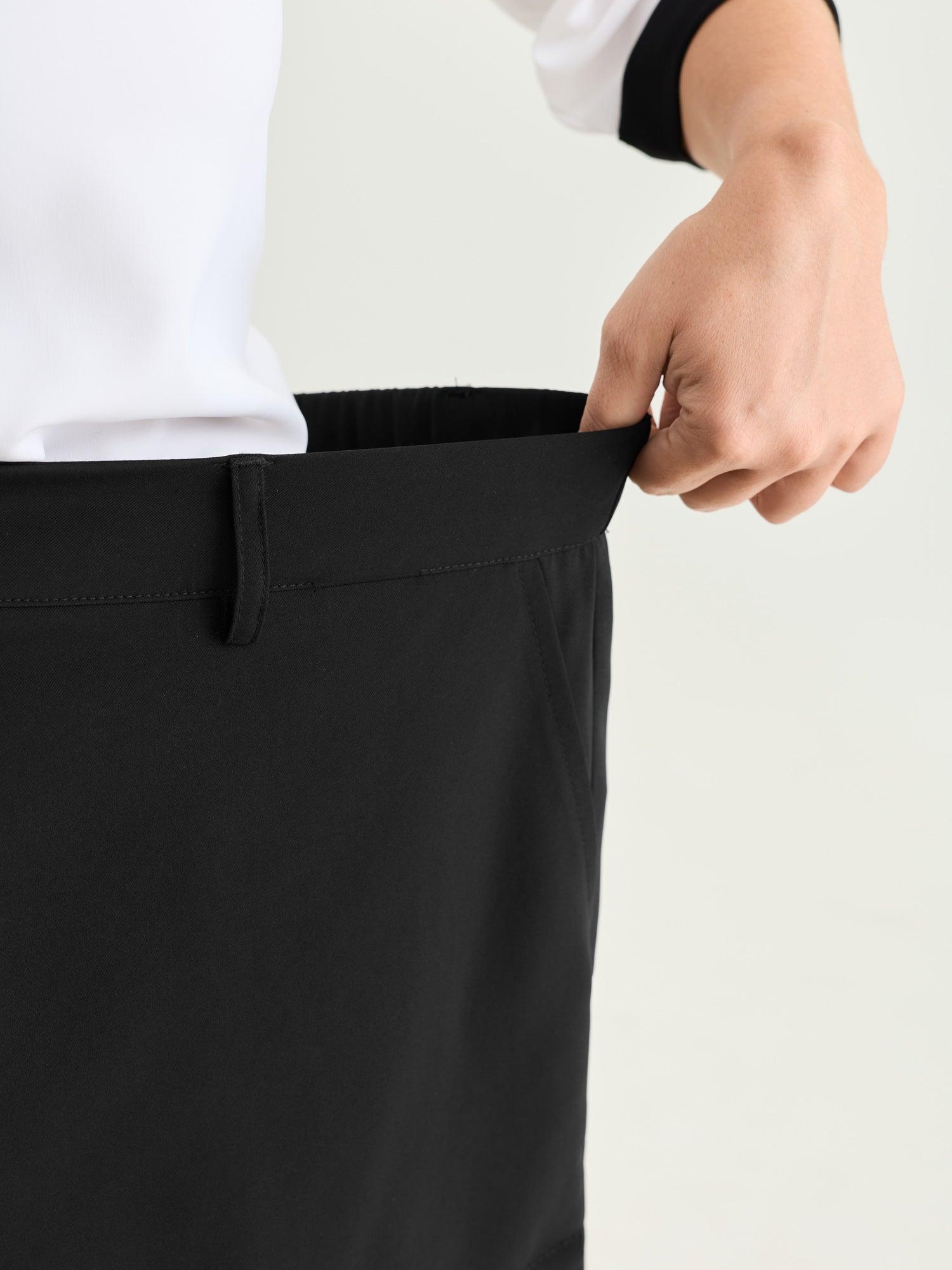 Side Button Detail Straight-Leg Shorts Female Product Image