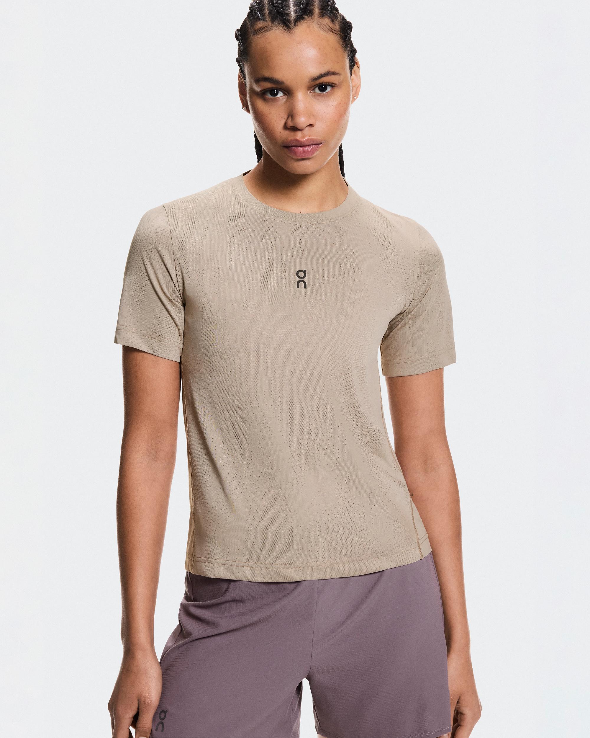 Trail-T: Lightweight Women’s Tee For Trail Running | On Product Image