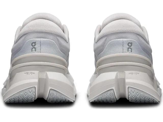 Women's | On Cloudflyer 5 Product Image