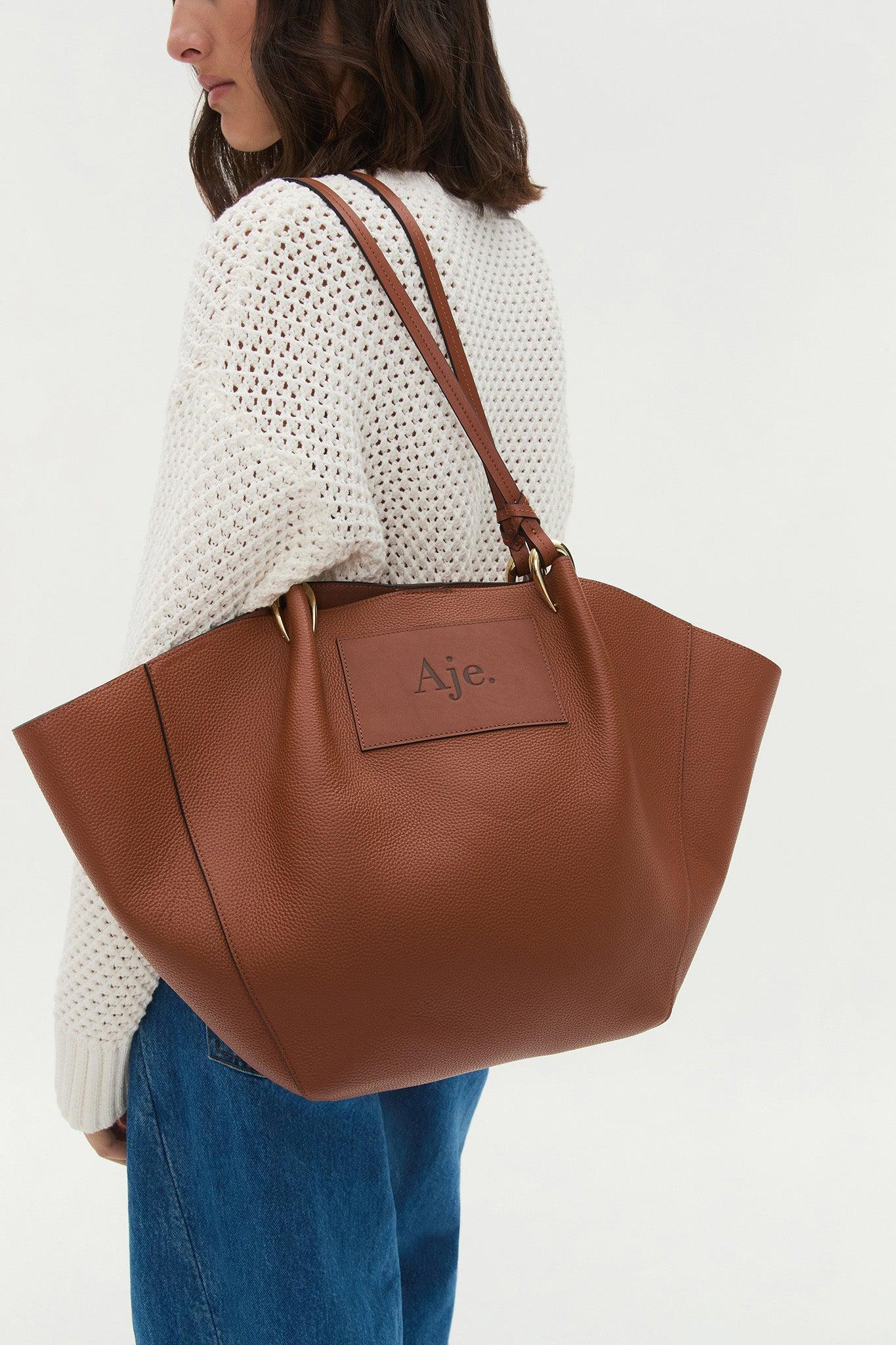 Venus Tote Product Image