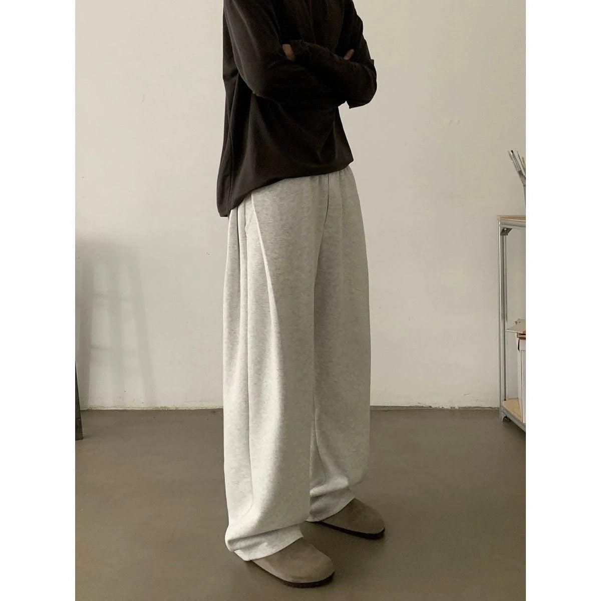 RT No. 18738 PLEATED MACHETE SWEATPANTS Product Image