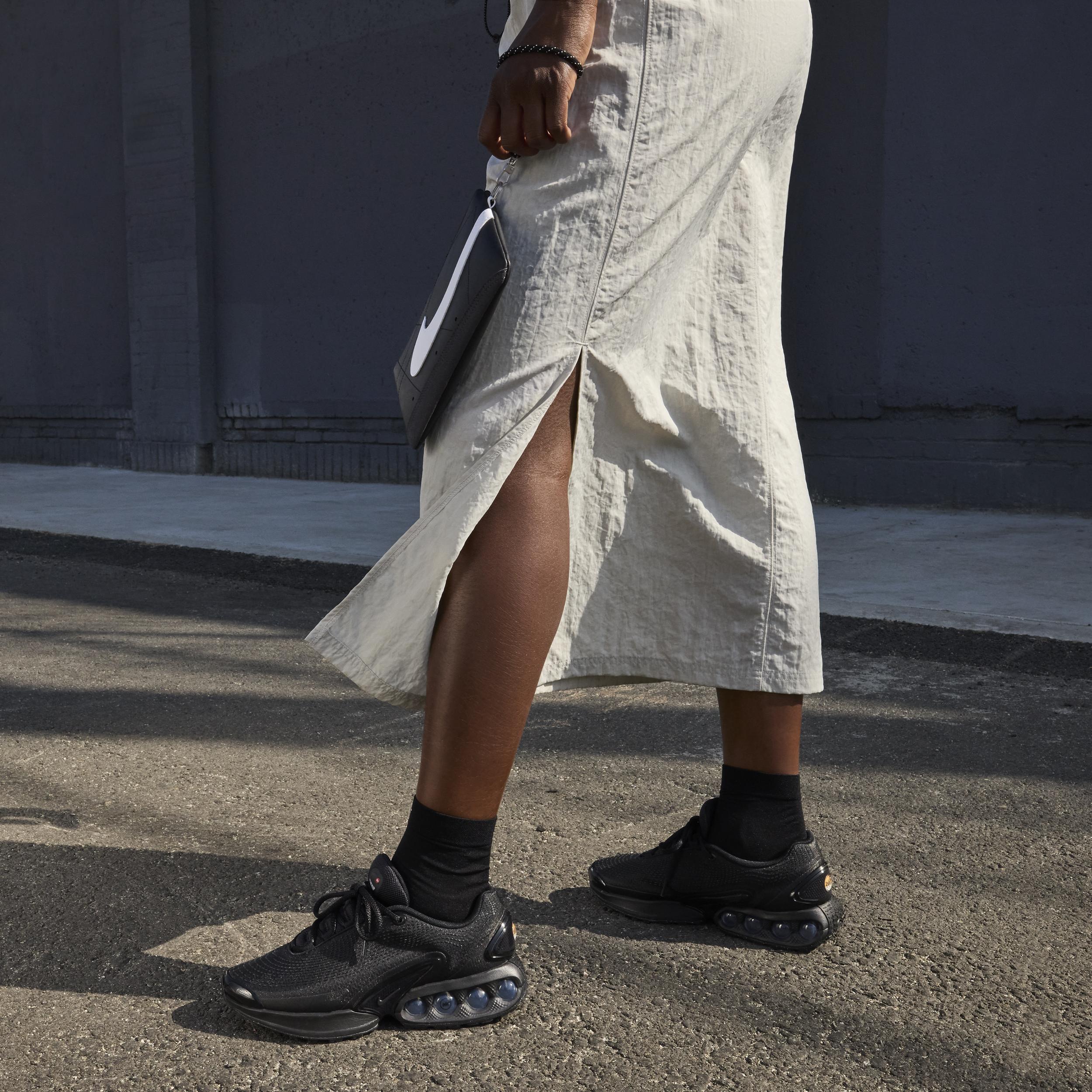 Nike Womens Air Max Dn Shoes | FJ3145-003 Product Image