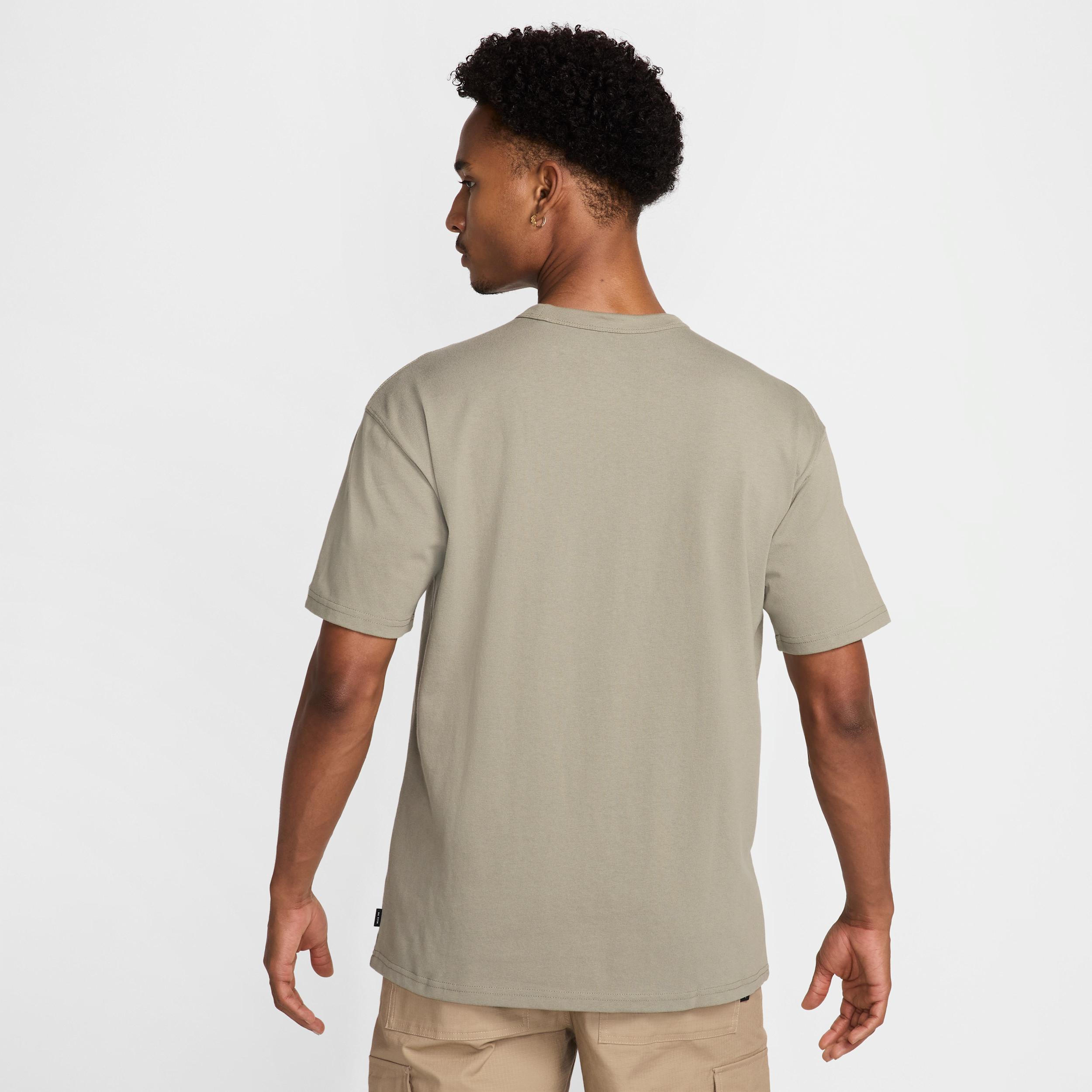 Men's Nike Sportswear Premium Essentials Pocket T-Shirt Product Image
