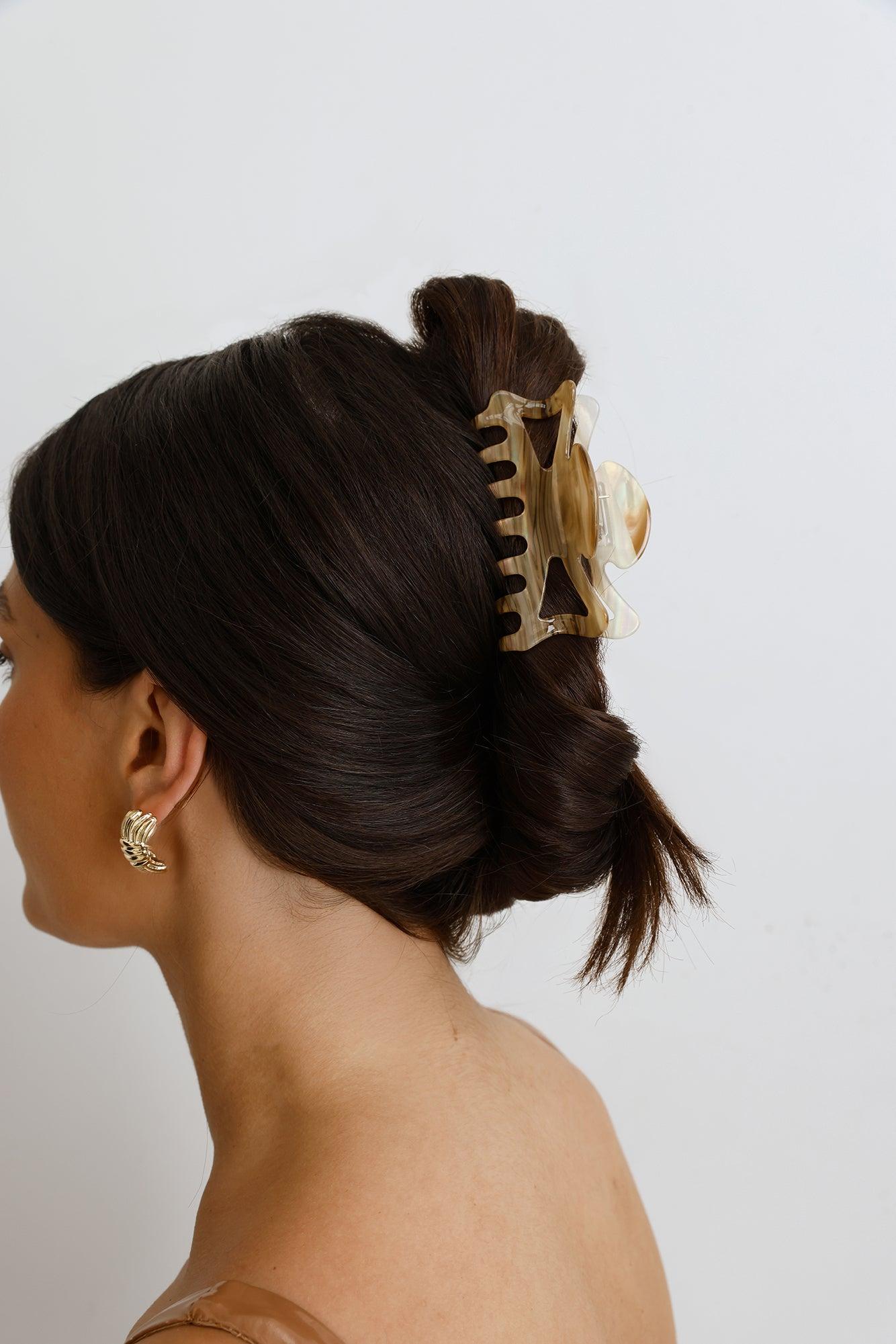 Darcey Claw Clip Natural Product Image