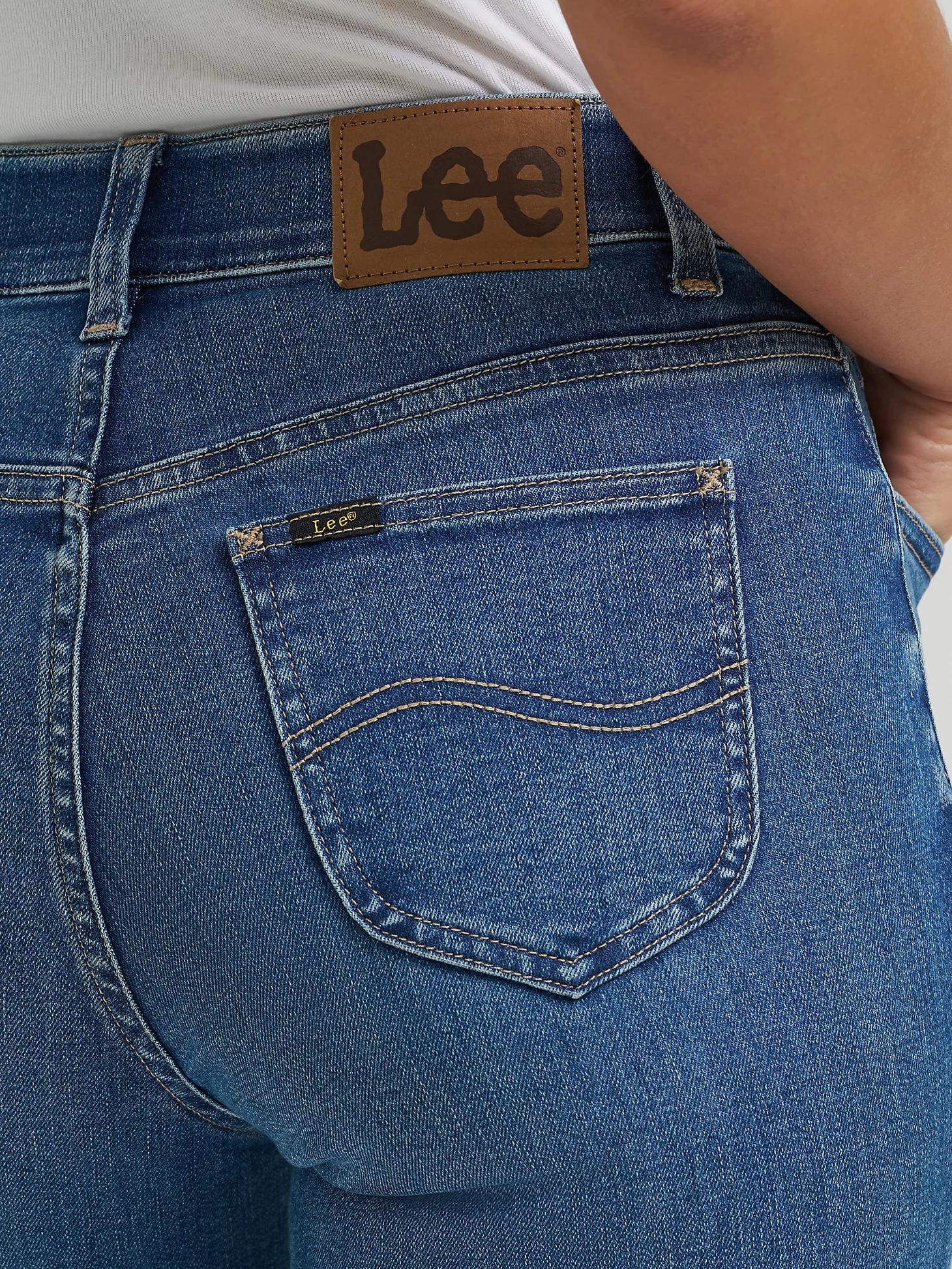 Women's Ultra Lux Comfort with Flex Motion Straight Jean | Women's Jeans | Lee® Product Image