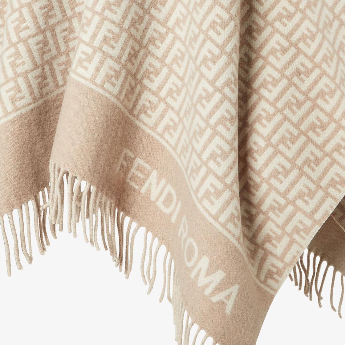 PonchoBeige wool and cashmere poncho Product Image