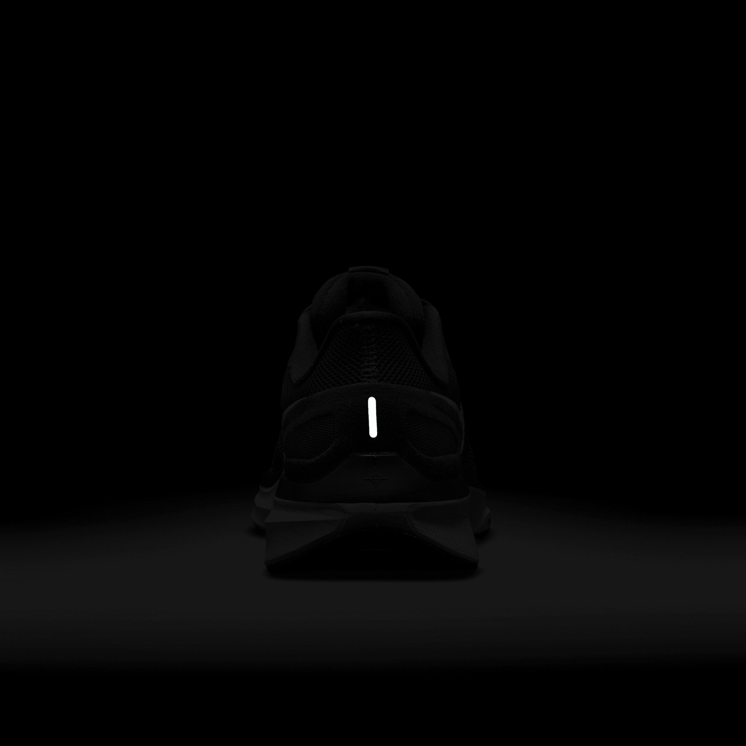 Nike Women's Structure 25 Road Running Shoes (Extra Wide) Product Image