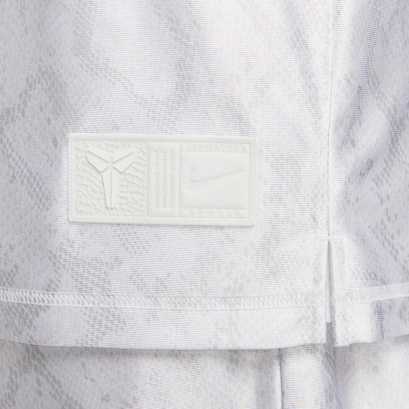 Kobe Nike Men's Dri-FIT Standard Issue Reversible Basketball Jersey Product Image