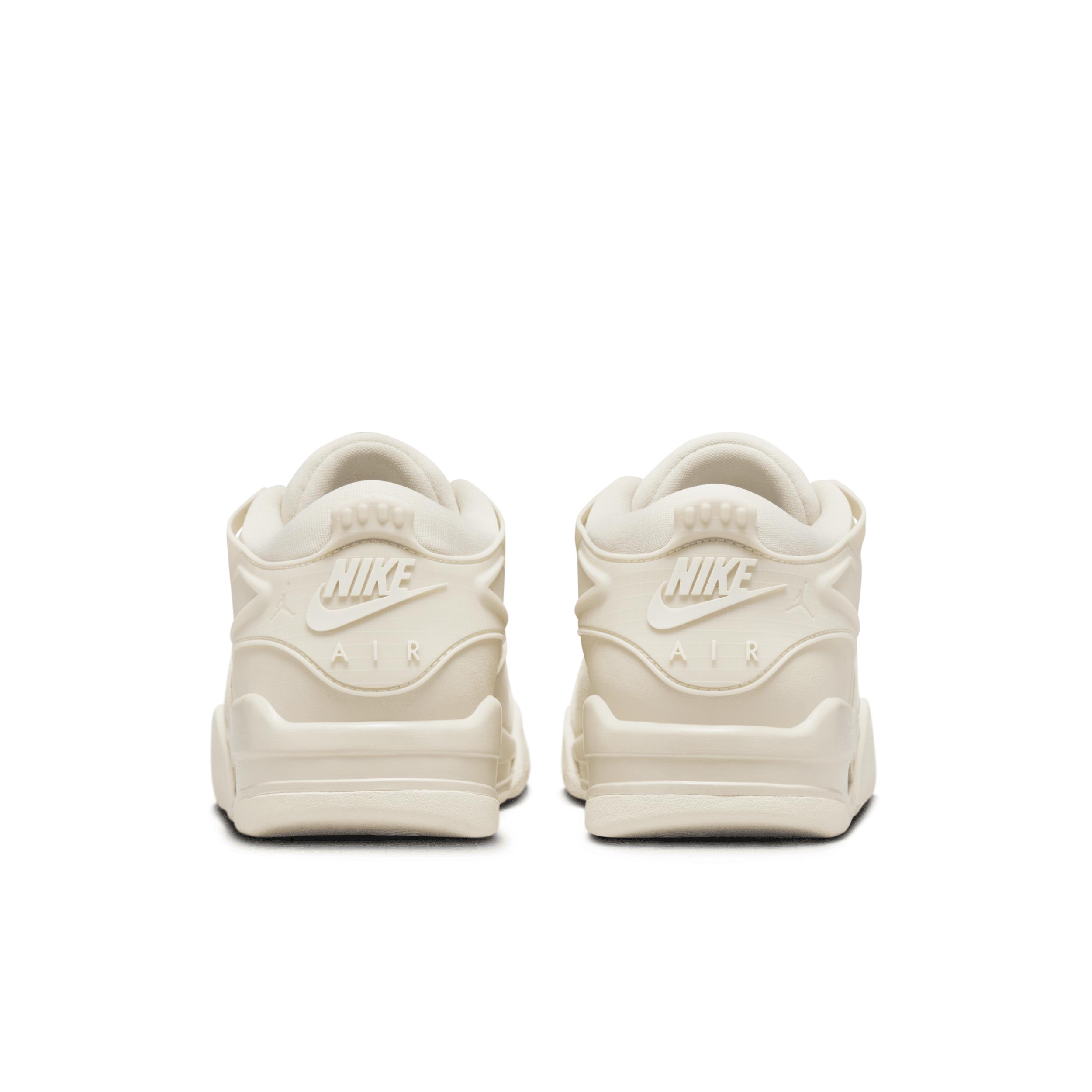 Womens Air Jordan 4 RM Shoes | FQ7940-200 Product Image