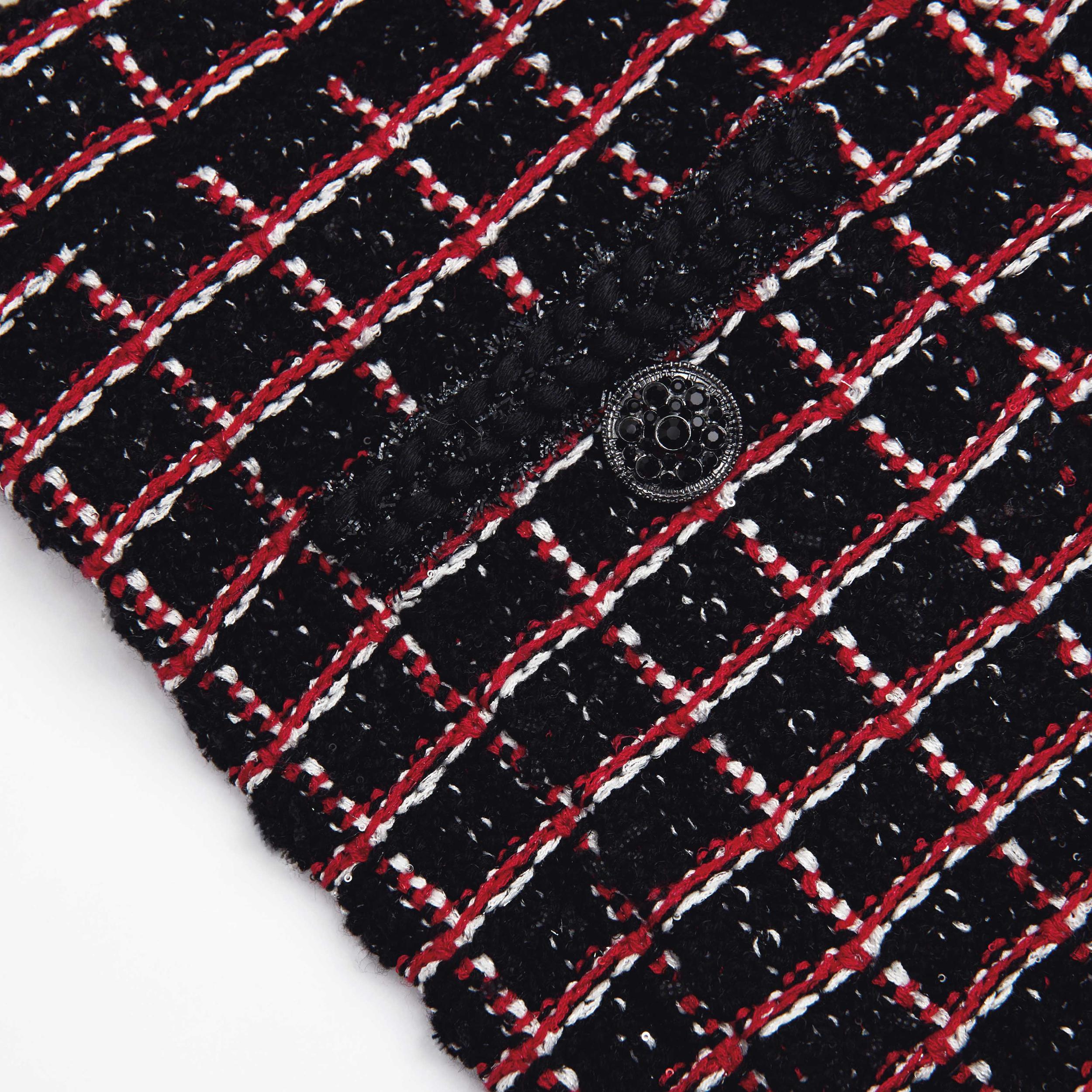 Black And Red Check Knit Leggings Product Image