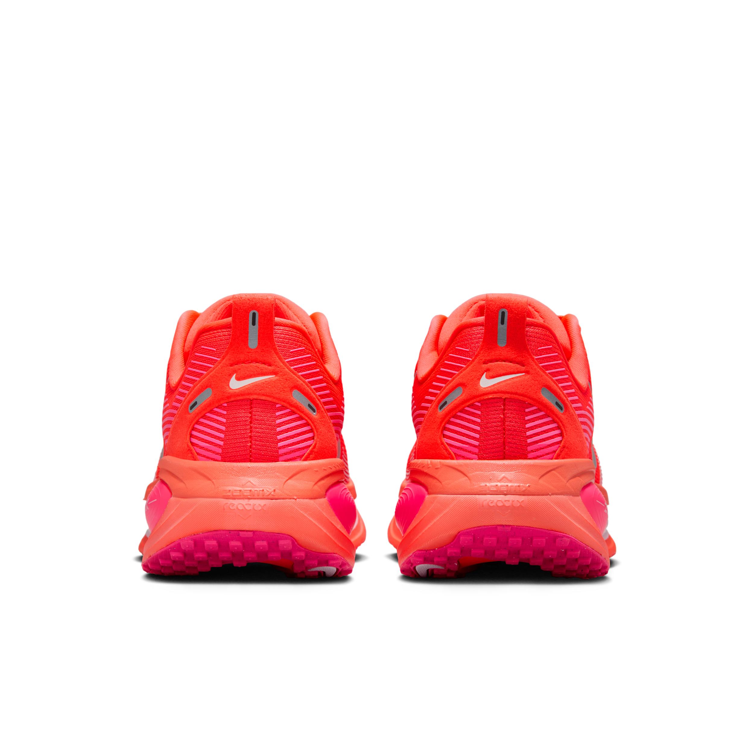 Nike Womens Vomero 18 Road Running Shoes | HM6804-603 Product Image