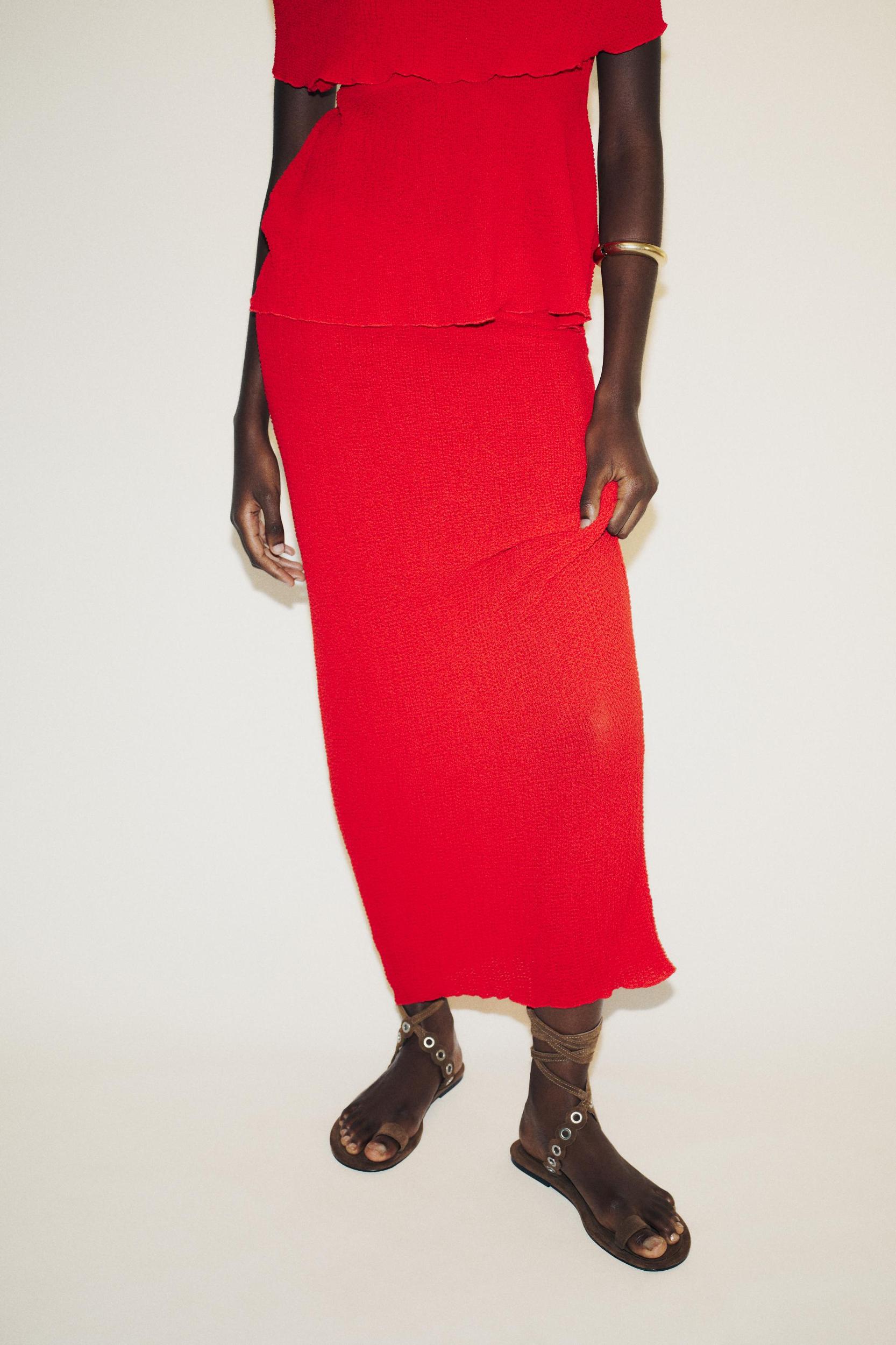 TEXTURED LONG SKIRT Product Image