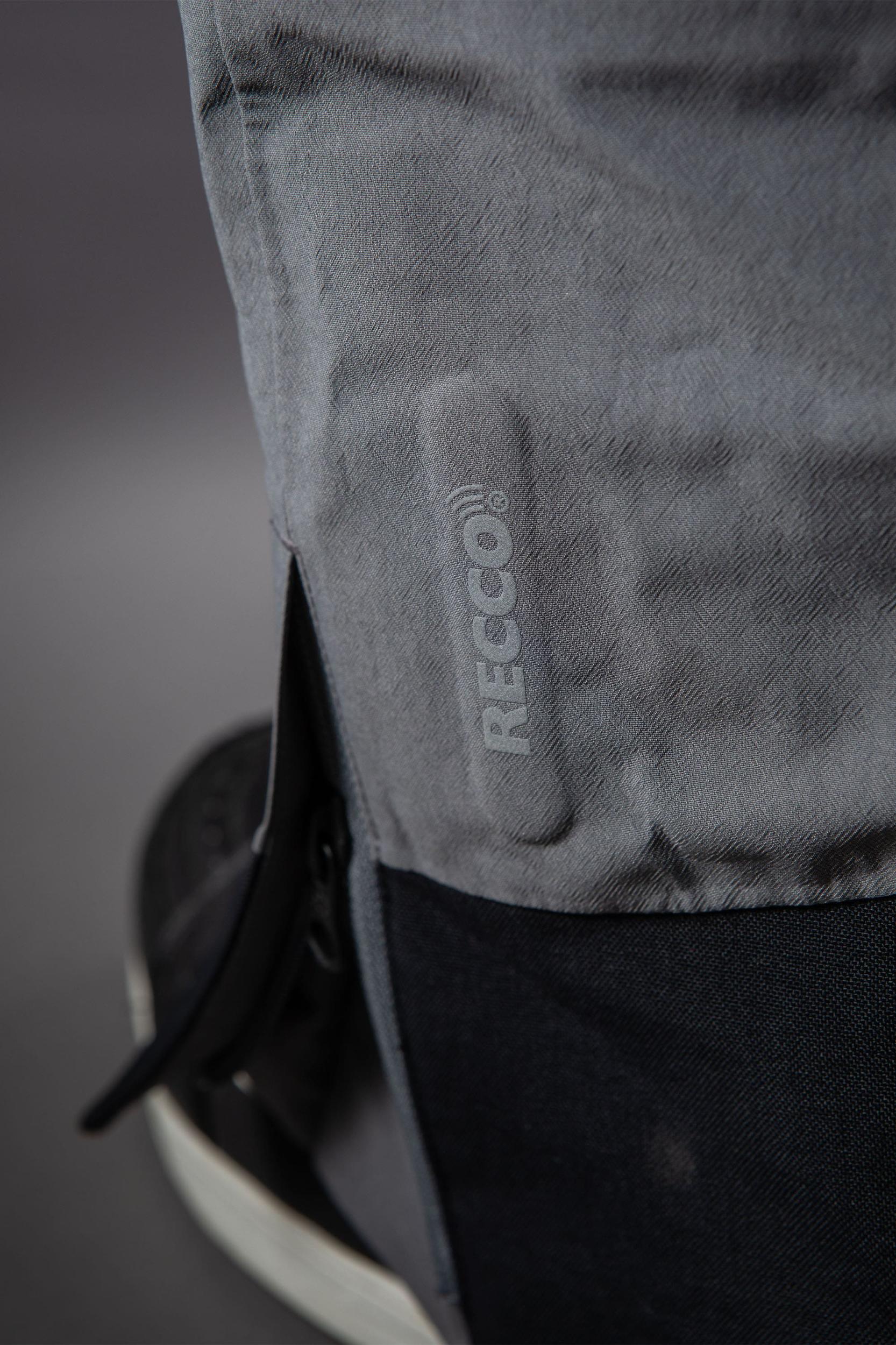 686 Men's GORE-TEX PRO 3L Thermagraph Bib Male Product Image