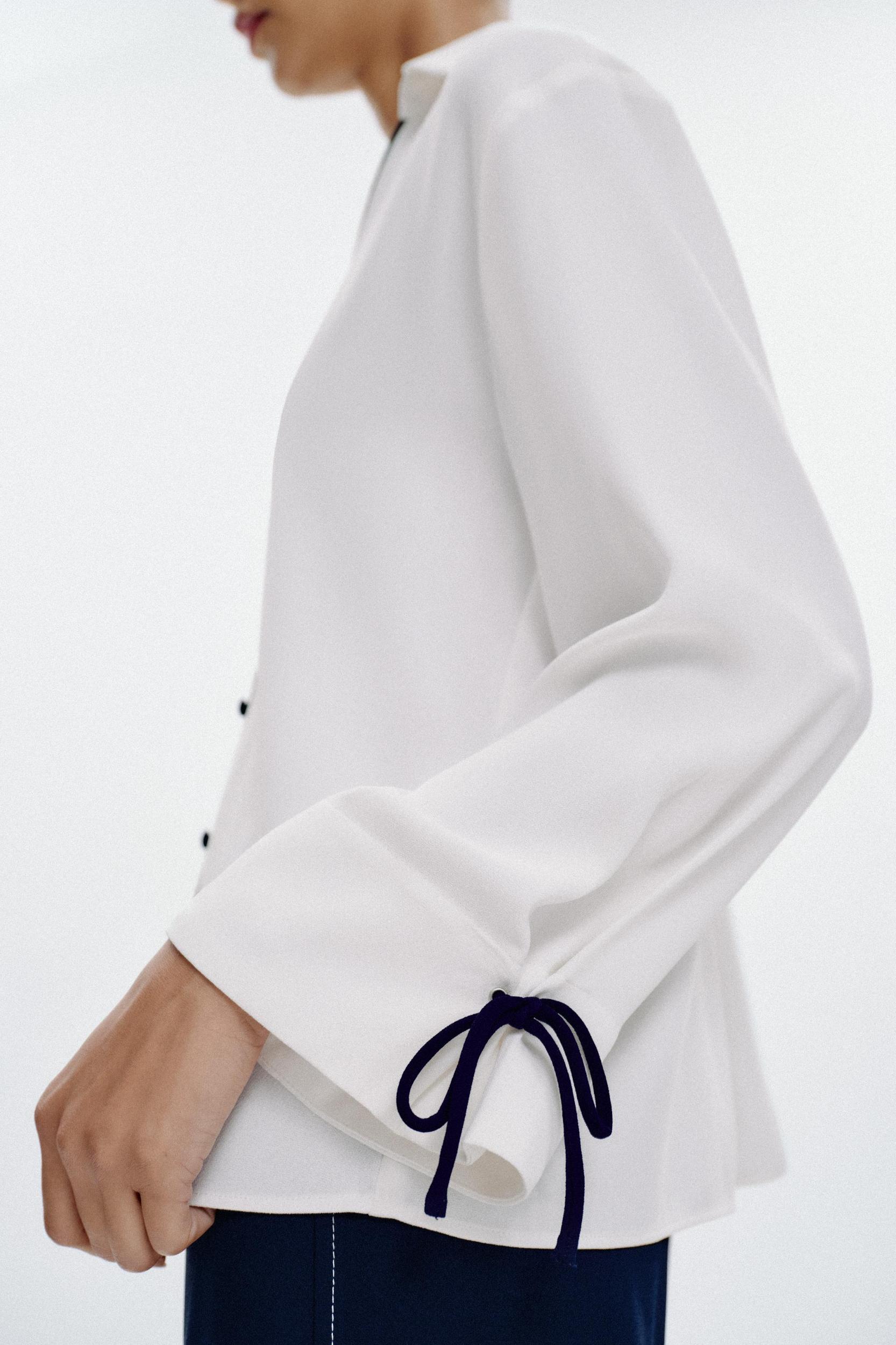 CONTRAST TRIM SHIRT Product Image