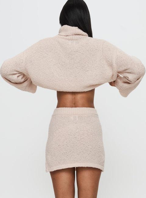 Isavella Set Beige Product Image