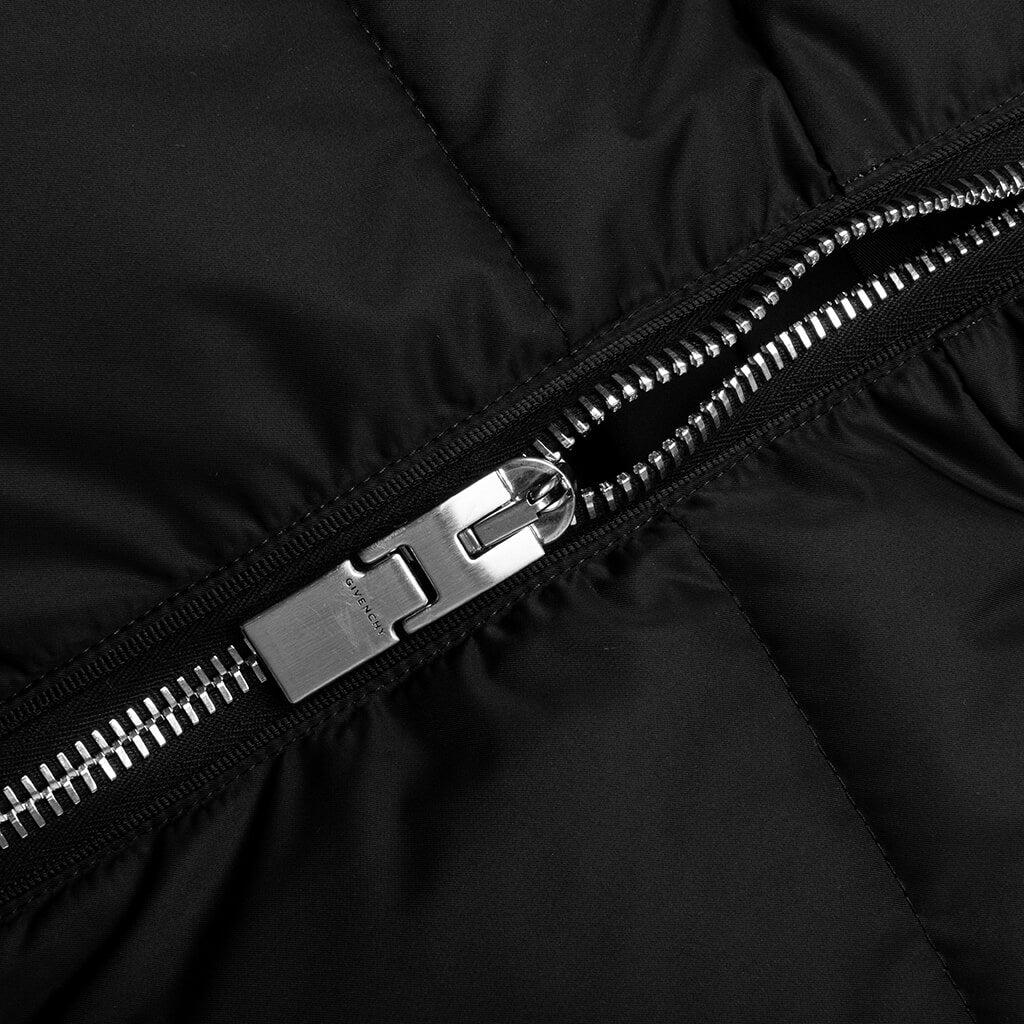 Sleeveless w/ Metallic Details Puffer Jacket - Black Male Product Image