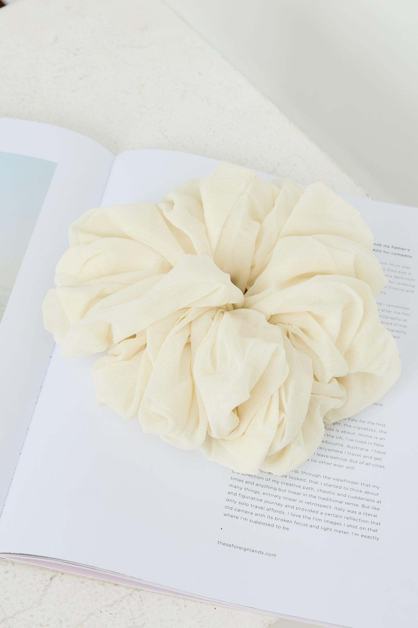 Jumbo Scrunchie Ivory Product Image