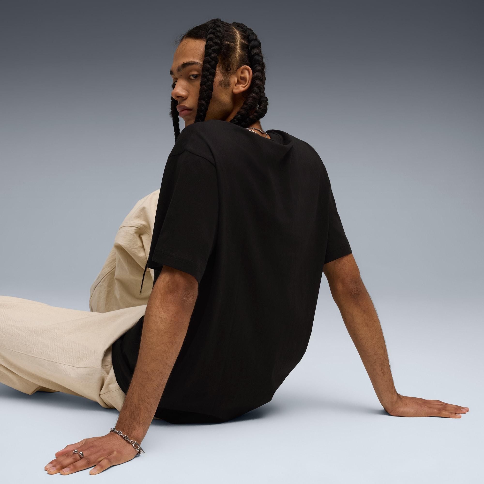 GRAPHIC World Tour Tee Men Product Image