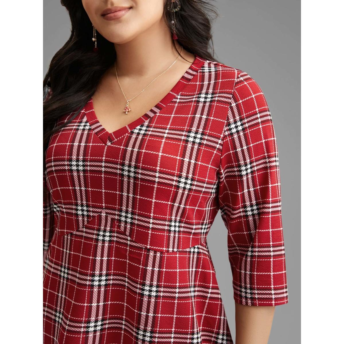 Plus Size Plaid Quarter-Sleeve Elastic Waist Tee Brightred Women Elegant Non V-neck Bodycon Everyday T-shirts BloomChic 22-24/3X Product Image
