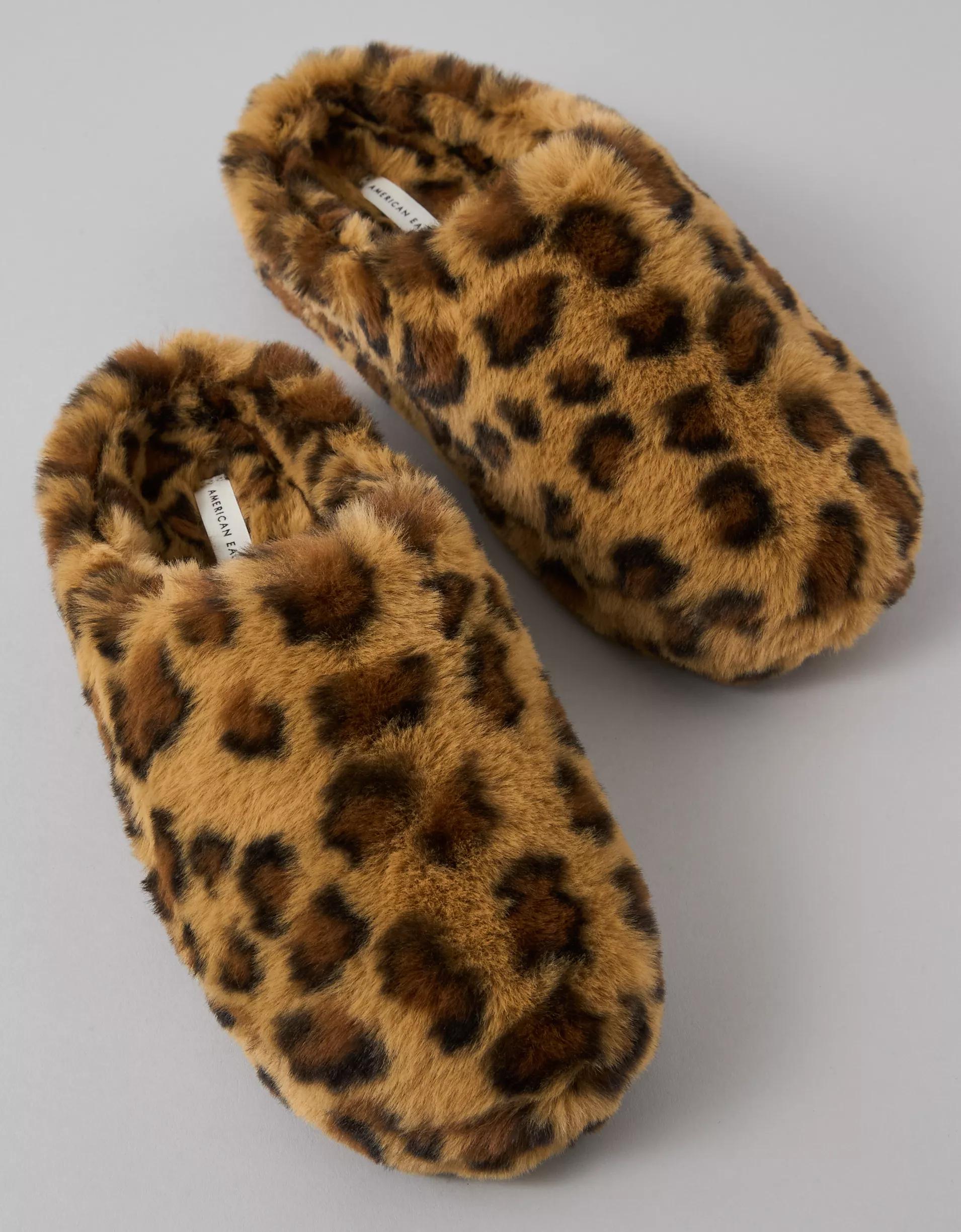 AE Leopard Slipper Product Image