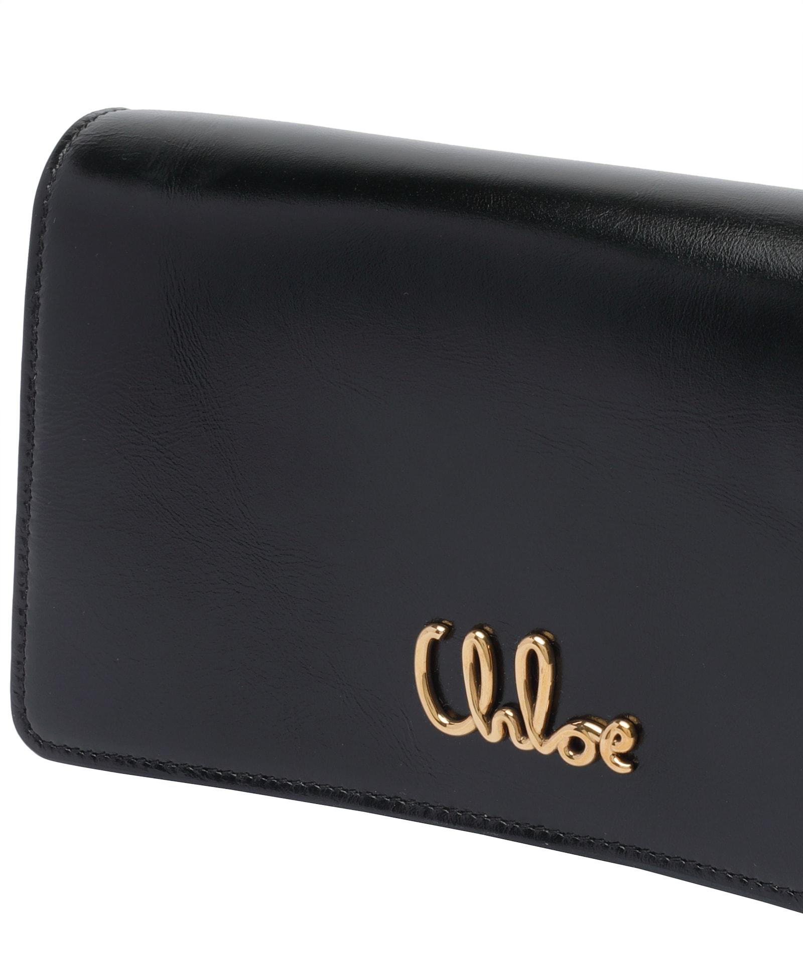 CHLOÉ Iconic Flap Wallet On Chain In Shiny Calfskin In Black Product Image