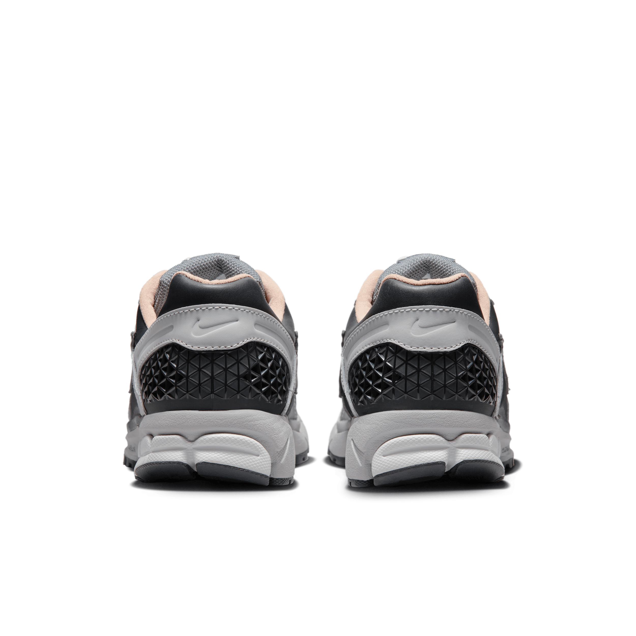 Nike Mens Zoom Vomero 5 Shoes | IB4004-701 Product Image