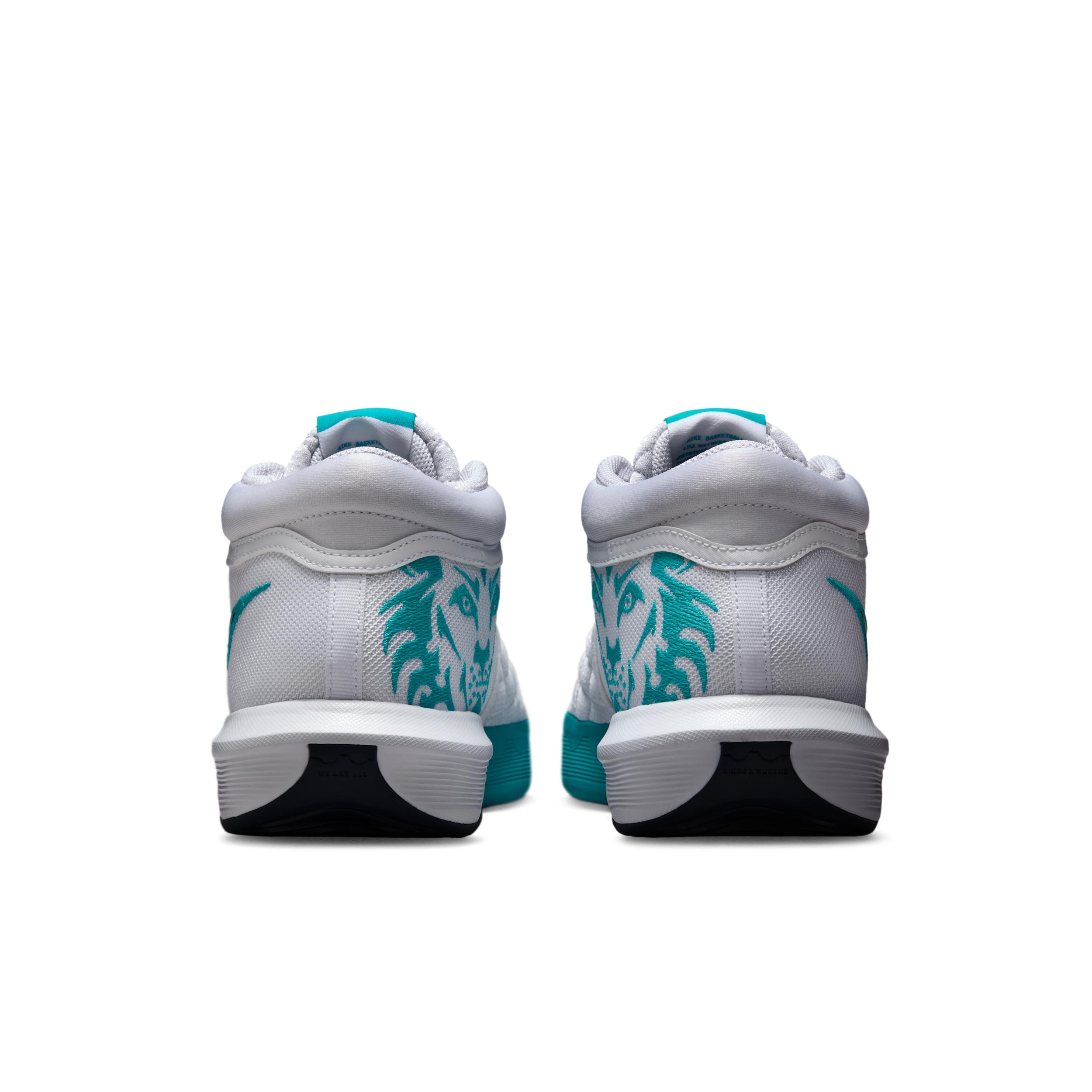 Nike Men's LeBron Witness VIII Basketball Shoes Product Image