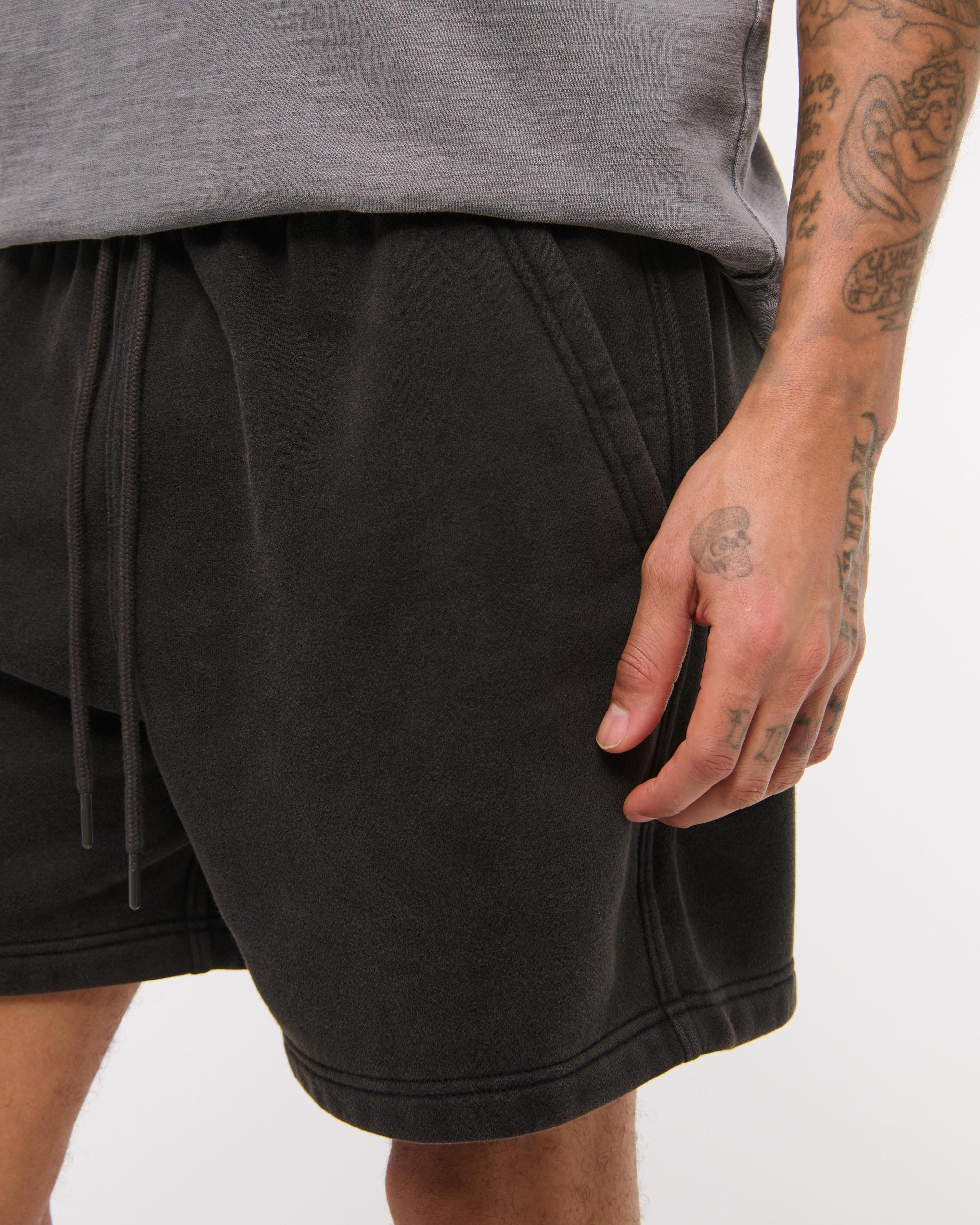 Essential Short Product Image