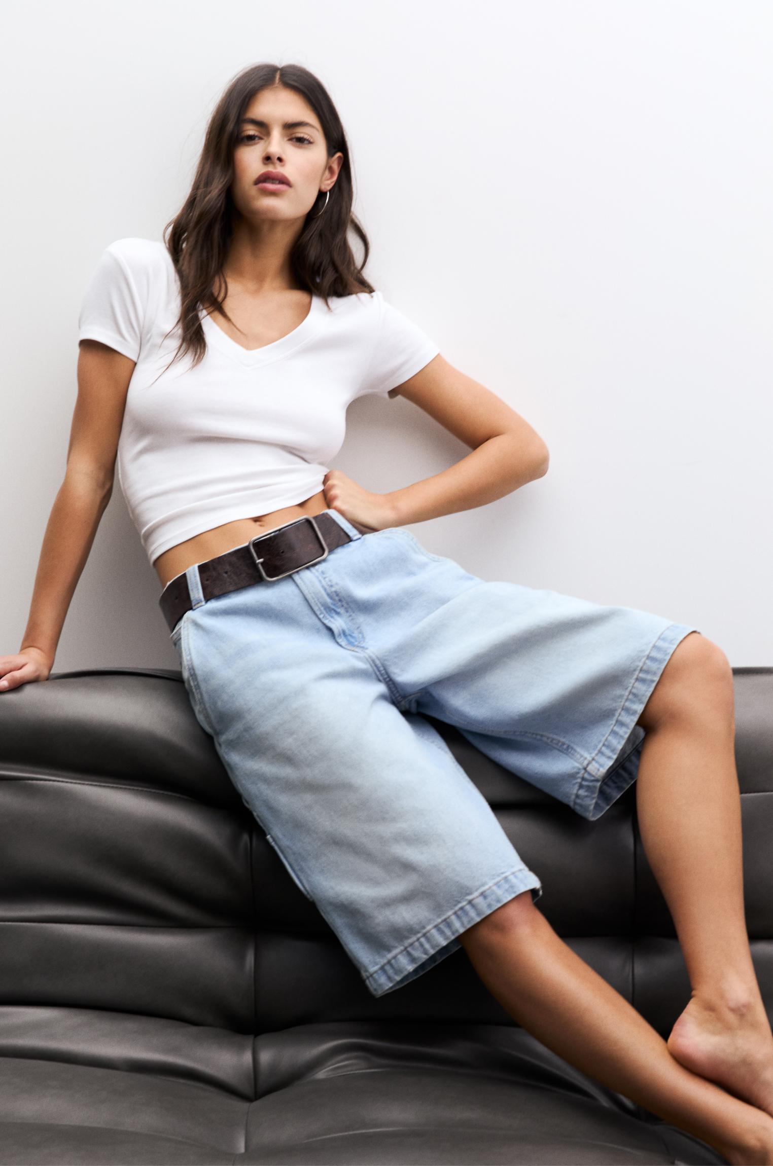 V-neck top Product Image