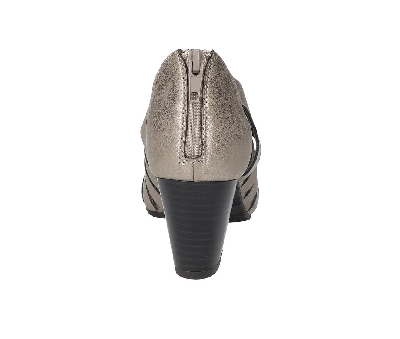 Women's Easy Street Vanni Pumps Product Image