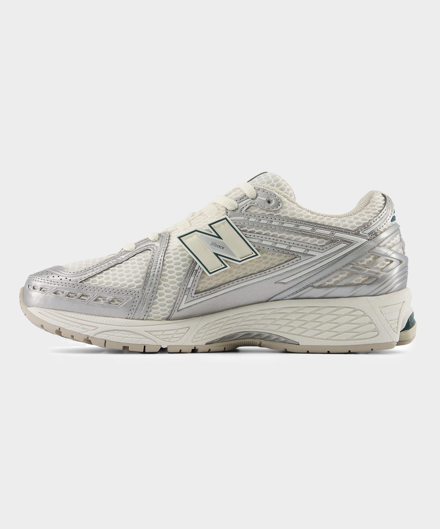 New Balance 1906R Sneaker Product Image
